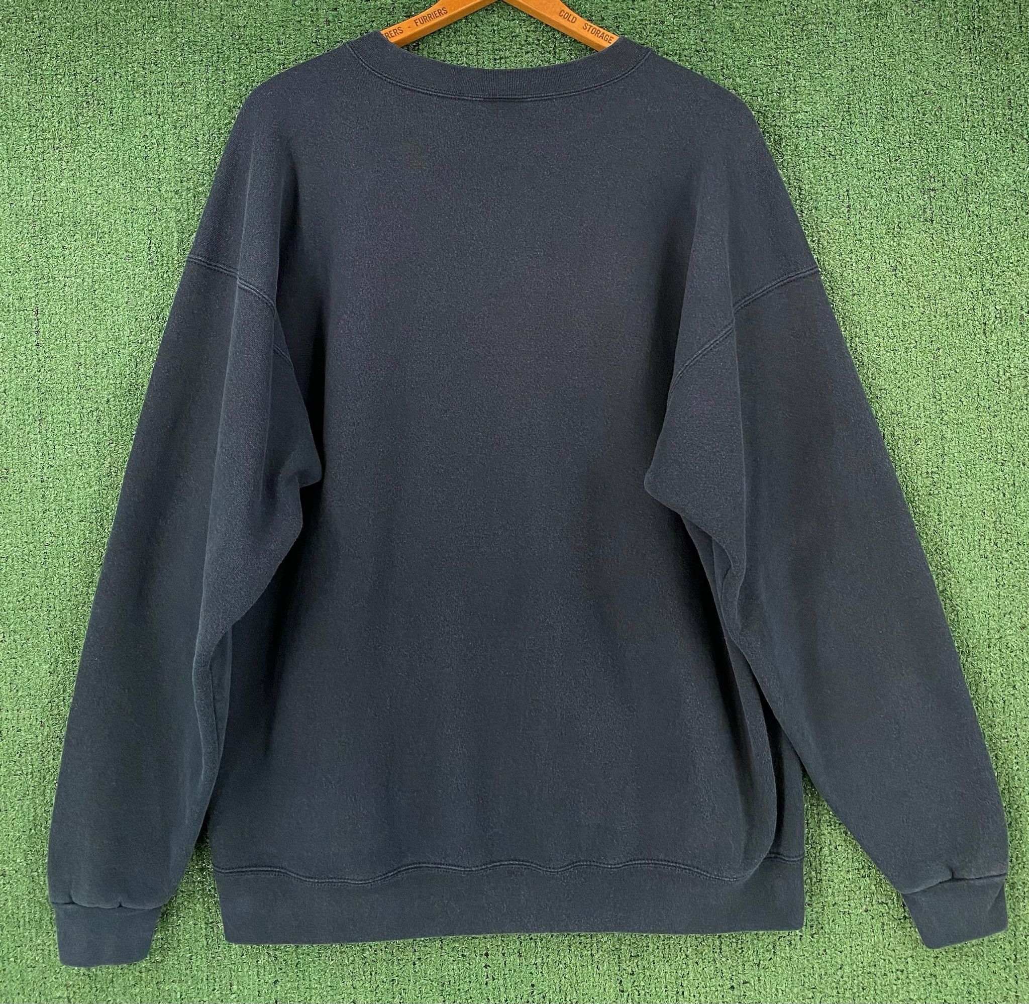 Nike 90’s Nike Big Swoosh Embroidered Logo Faded Sweatshirt XL Size US XL / EU 56 / 4 - 4 Thumbnail