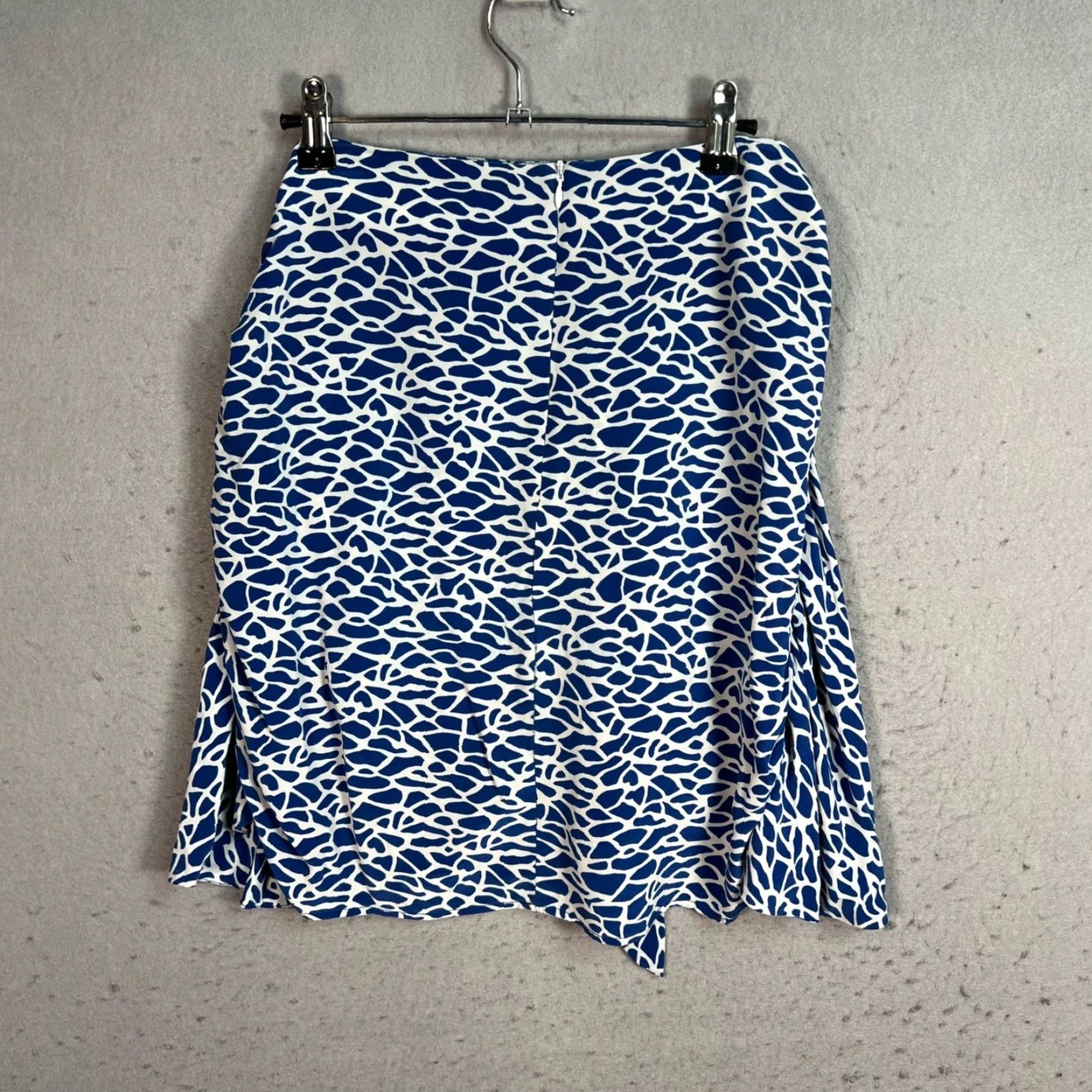 Vintage Amour Vert Blue & White 100% Silk Tie-Front Skirt Size Medium Size 32" / US 10 / IT 46 - 2 Thumbnail