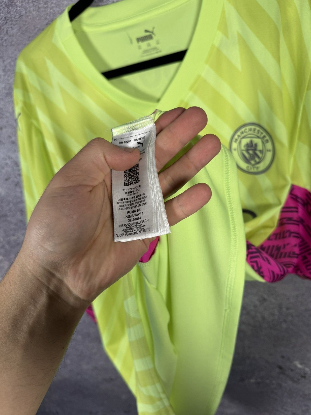 Puma × Vintage Vintage Manchester City 2023/24 GK3 Puma Soccer Jersey 3XL Size US XXL / EU 58 / 5 - 13 Thumbnail