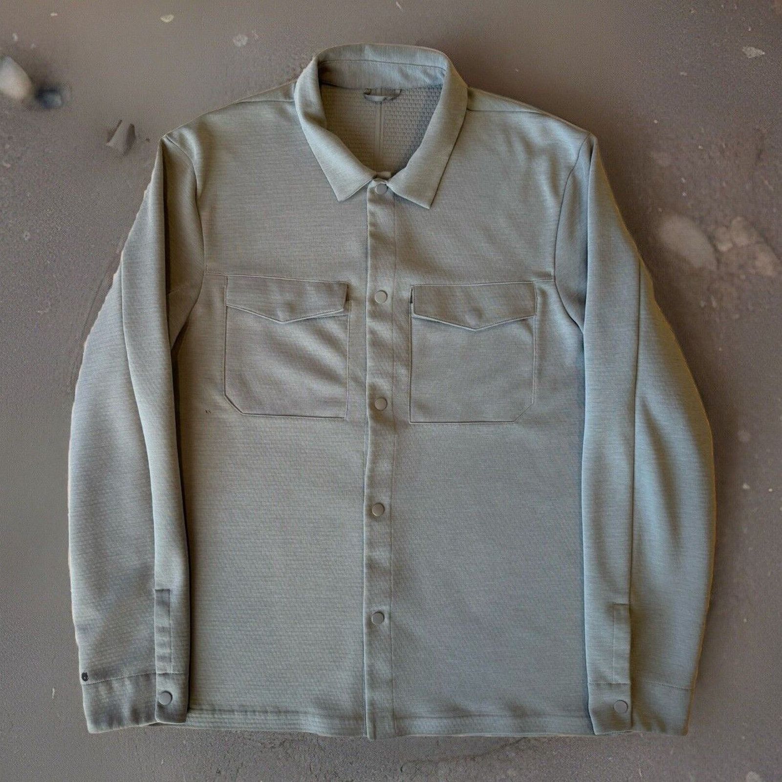 Lululemon Lululemon Gridliner Overshirt L Stone Casual Workwear Size US L / EU 52-54 / 3 - 1 Thumbnail