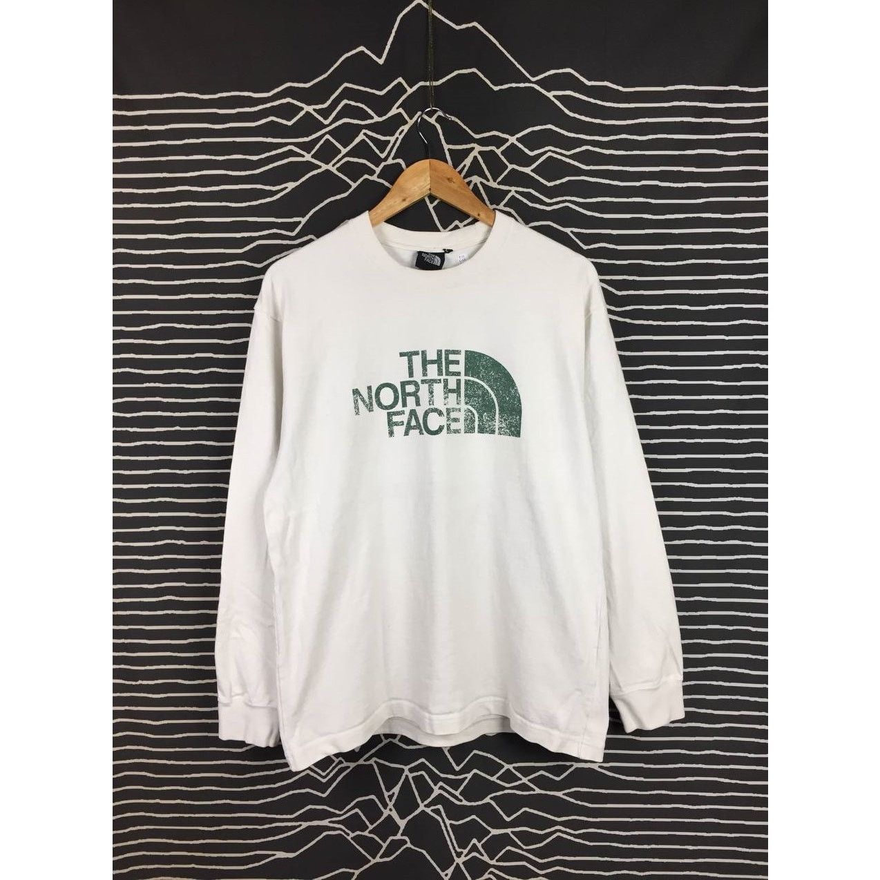 The North Face The North Face TNF Big Logo Long Sleeve Tee Size US L / EU 52-54 / 3 - 2 Thumbnail