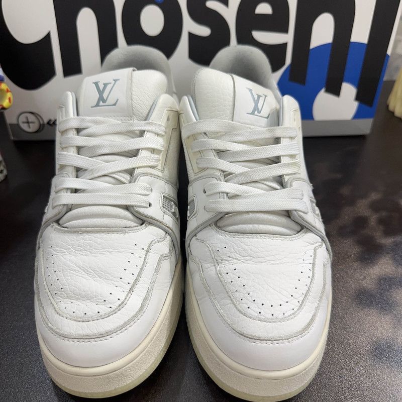 Louis Vuitton Louis Vuitton White Low-top Fashion Sneakers - Size US 9.5 / EU 42-43 - 2 Thumbnail