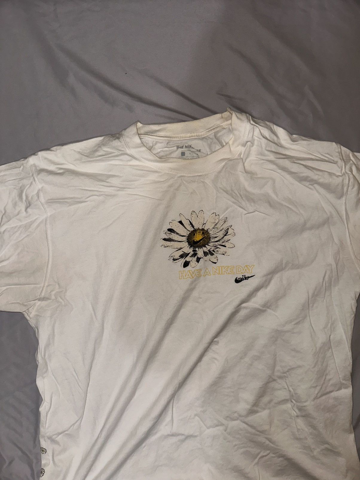 Nike Have a Nike Day Flower Tre White Size US L / EU 52-54 / 3 - 1 Thumbnail
