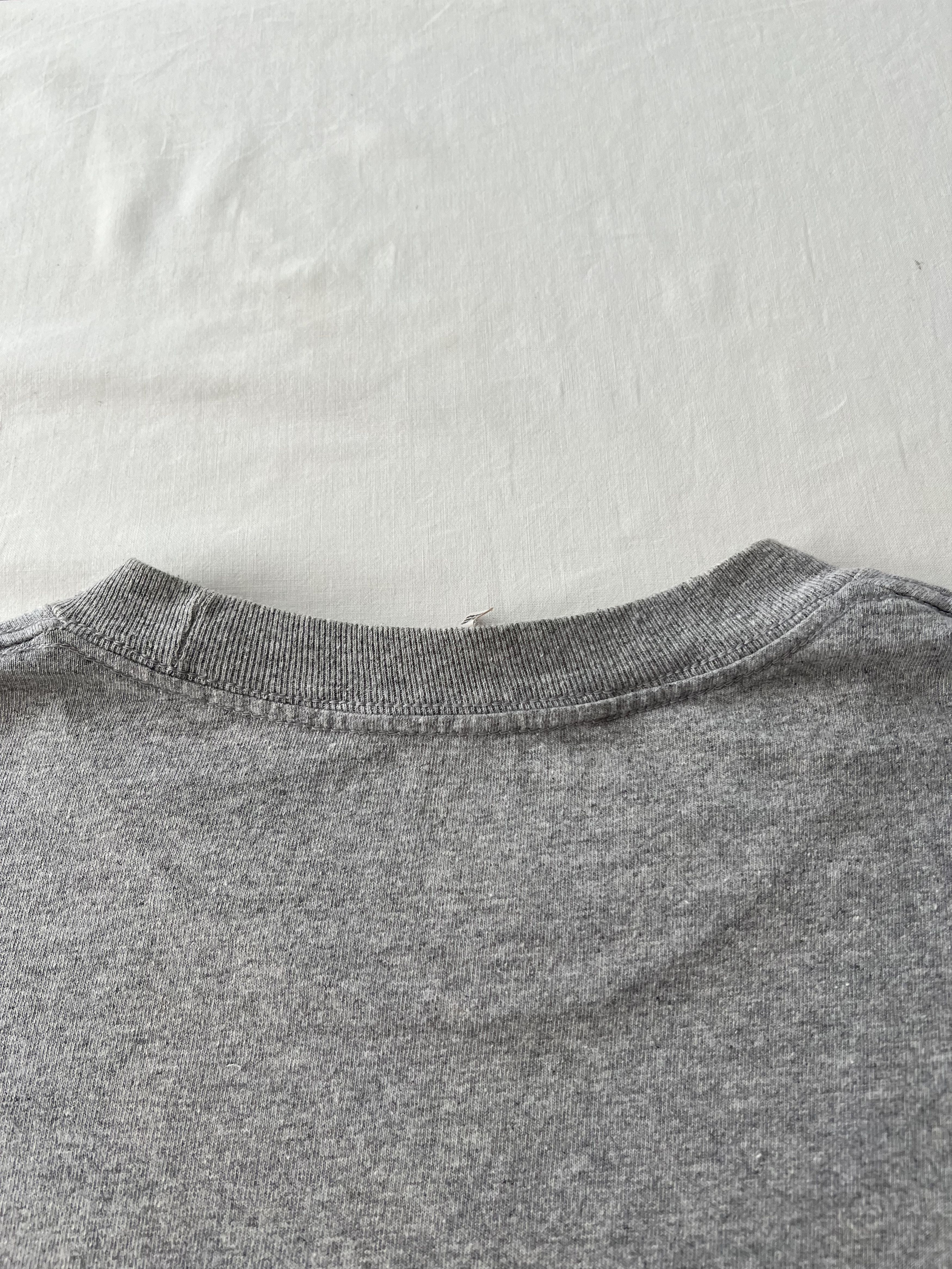 Vintage Vintage 2000s USA Flag American Eagle Gray T-shirt Size US L / EU 52-54 / 3 - 11 Thumbnail