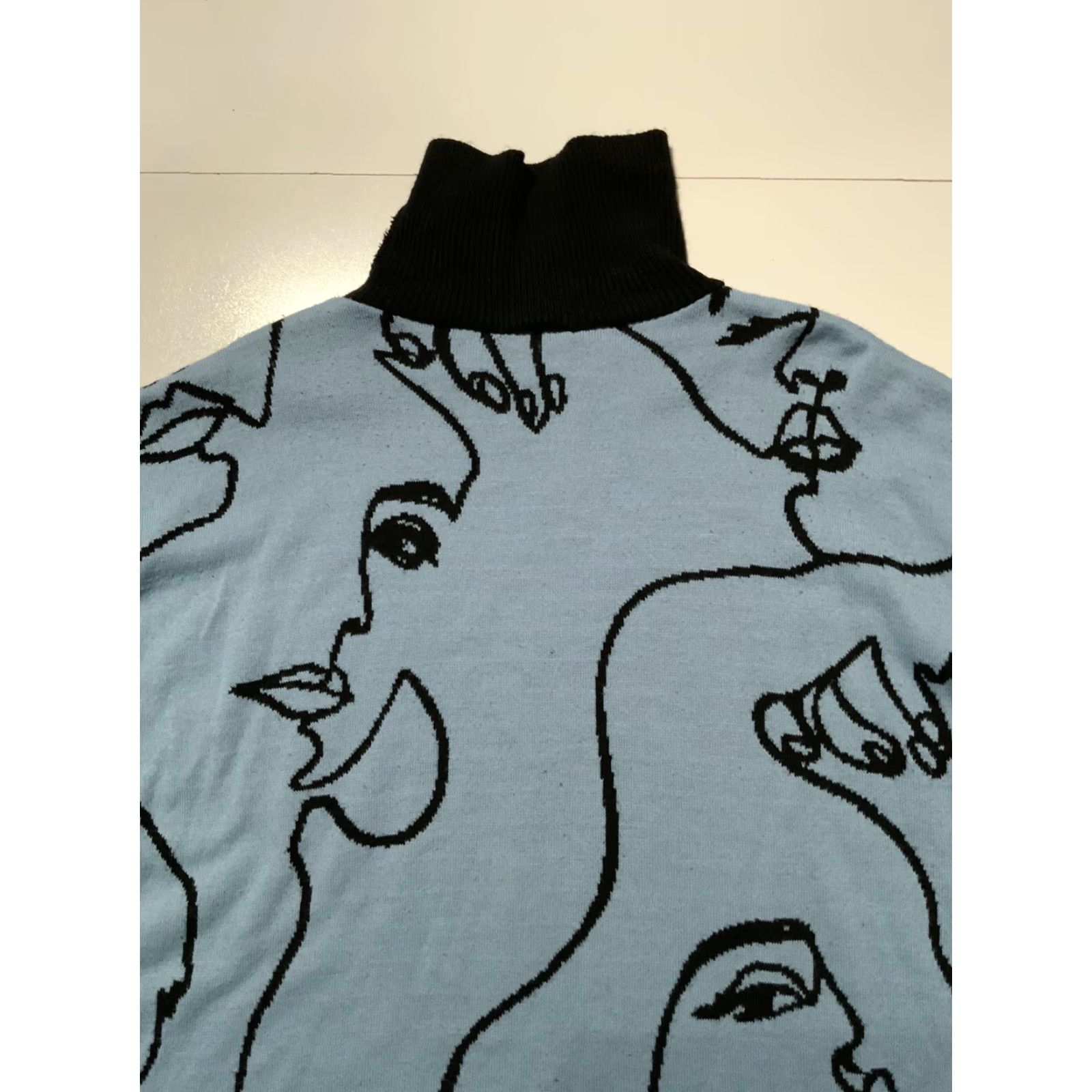 Boohoo Boohoo Man Light Blue Black Scribble Line Face Turtleneck Knit Sweater Sz. XL Men Pullover Size US XL / EU 56 / 4 - 4 Thumbnail