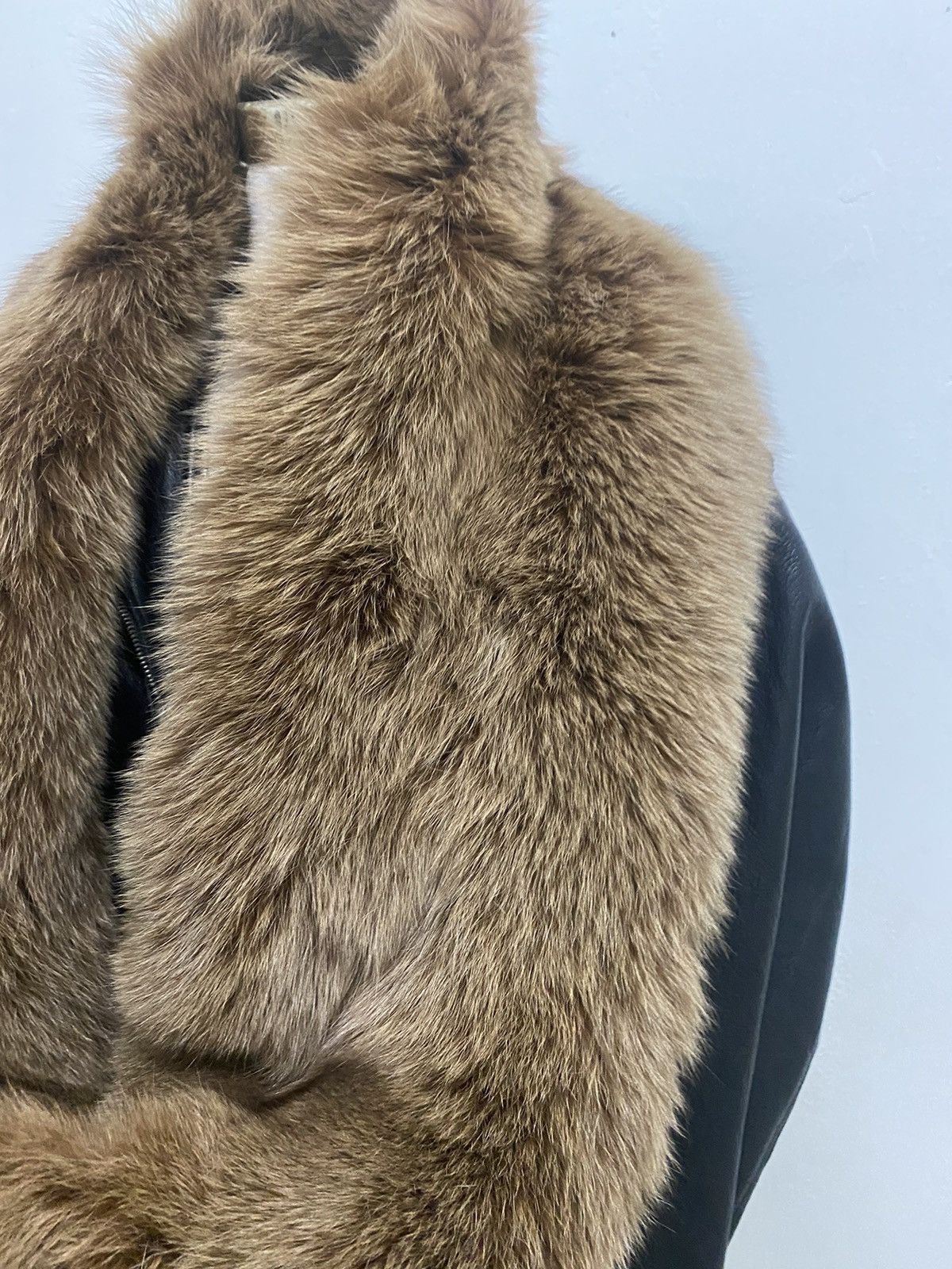 Japanese Brand Real Fox Faux Fur Shawl Rare Design Unisex Size ONE SIZE - 4 Thumbnail