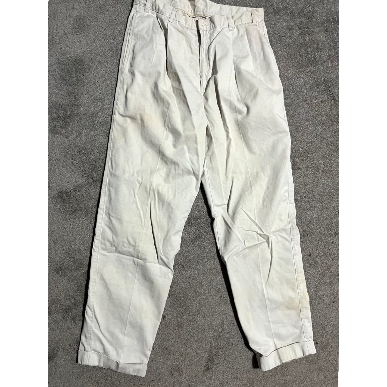 Izod VINTAGE IZOD Pants Mens 34x32 Khaki Classic Fit Beige Chino Pleated Front Pockets Logo Cotton Straight Size US 34 / EU 50 - 4 Thumbnail