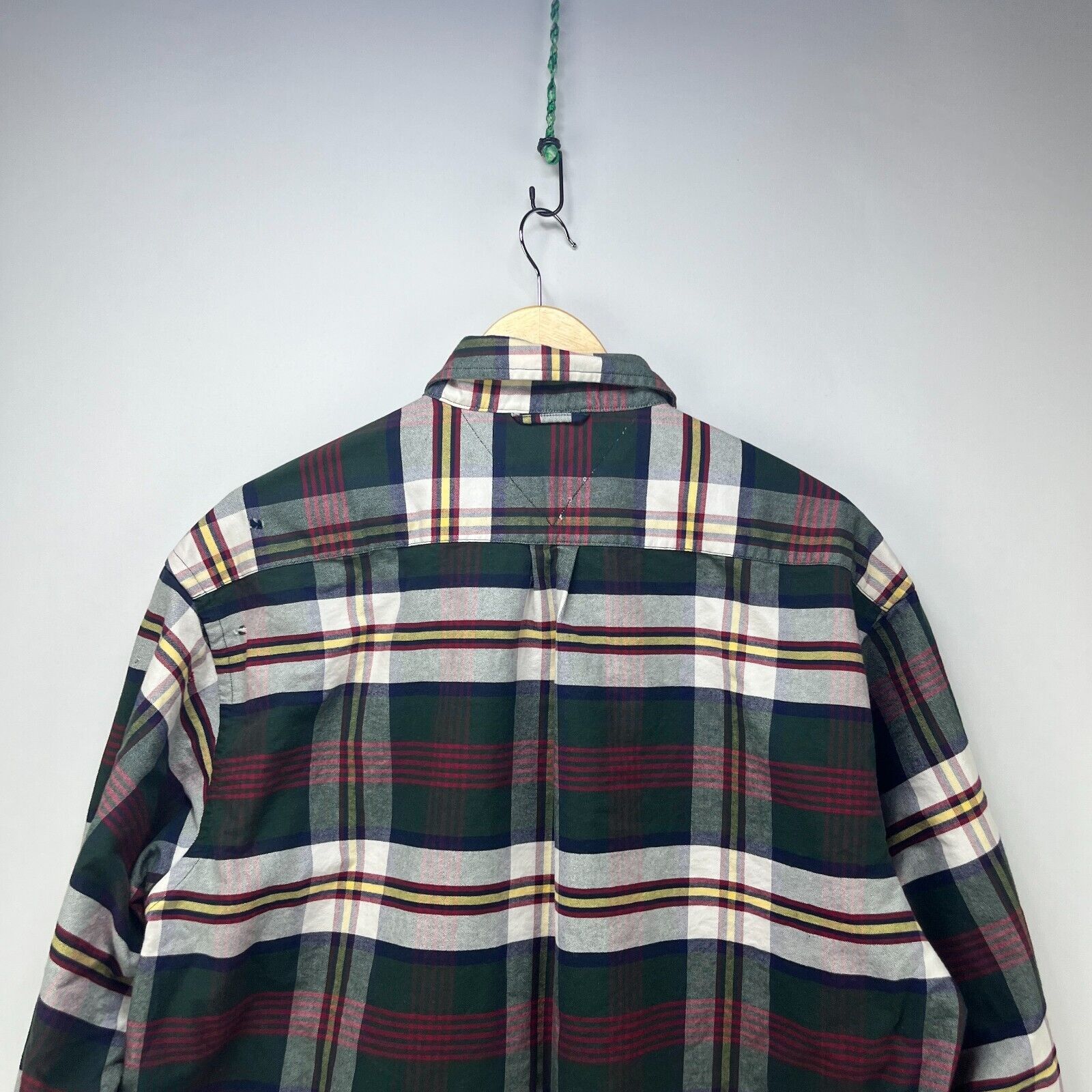 Tommy Hilfiger × Vintage Vintage 90s Tommy Hilfiger Long Button Up Plaid Shirt Large Size US L / EU 52-54 / 3 - 11 Thumbnail