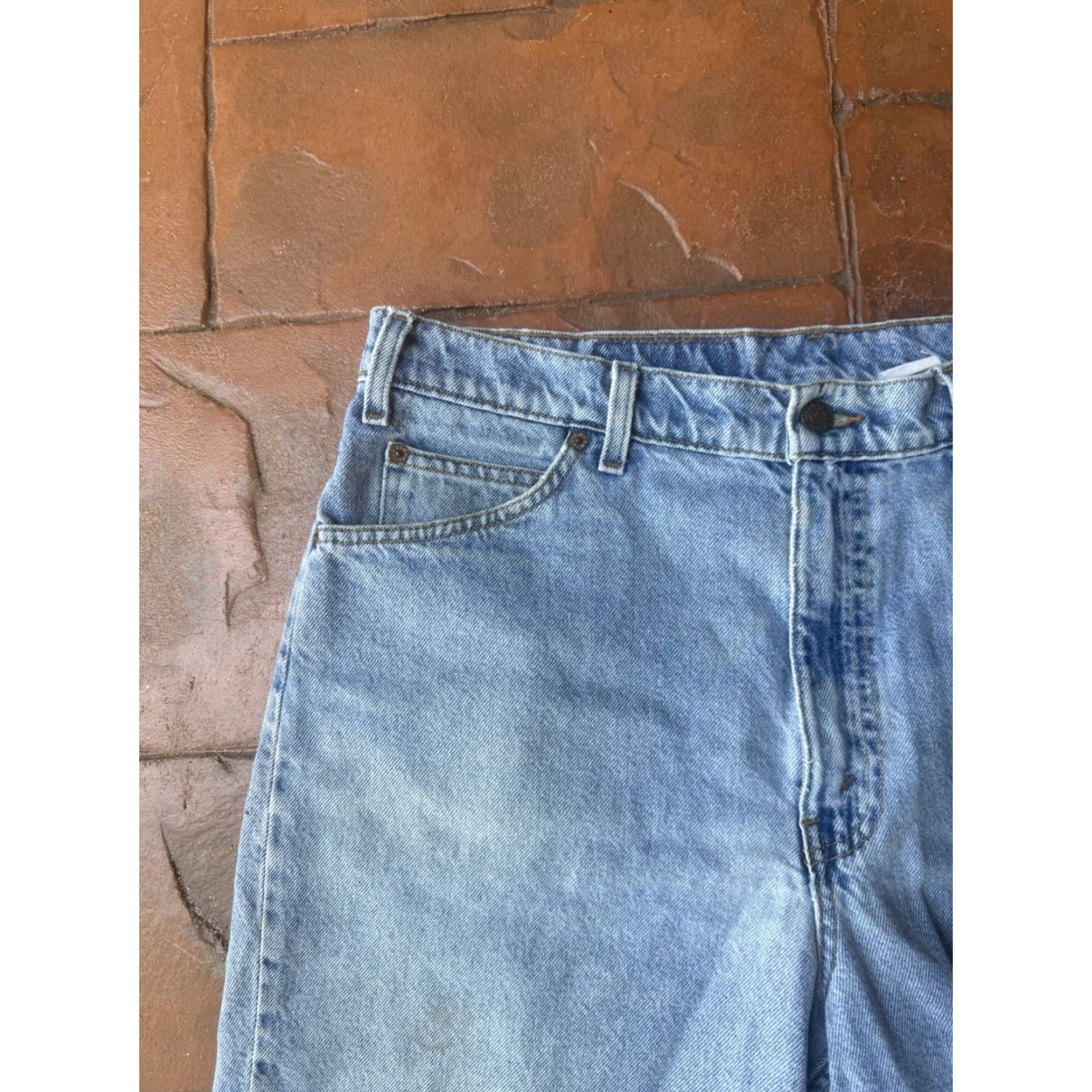 Levi's VINTAGE Levi's 550 Jorts Mens 36 Blue Denim Shorts Relaxed Bermuda Shorts 9 in Inseam Casual Mens Size US 36 / EU 52 - 7 Thumbnail