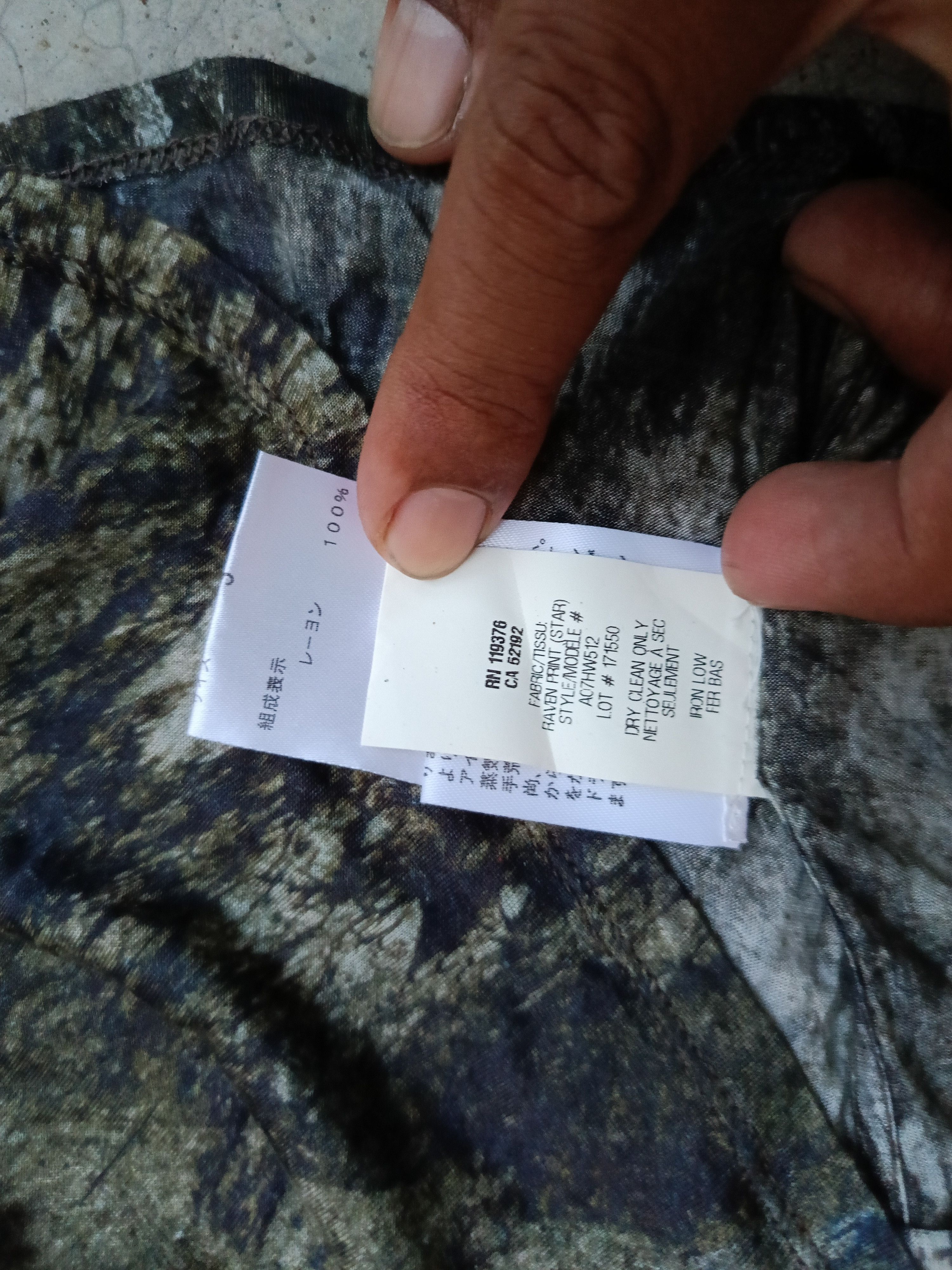 Helmut Lang HELMUT LANG FABRIC RAVEN OVERPRINT SINGLE POCKET RAYON SHIRT Size US S / EU 44-46 / 1 - 13 Thumbnail
