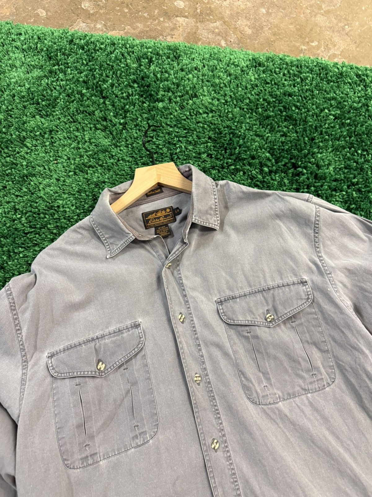 Eddie Bauer × Vintage Vintage Eddie Bauer Chambray Grey Button Down Shirt Large Size US L / EU 52-54 / 3 - 3 Thumbnail