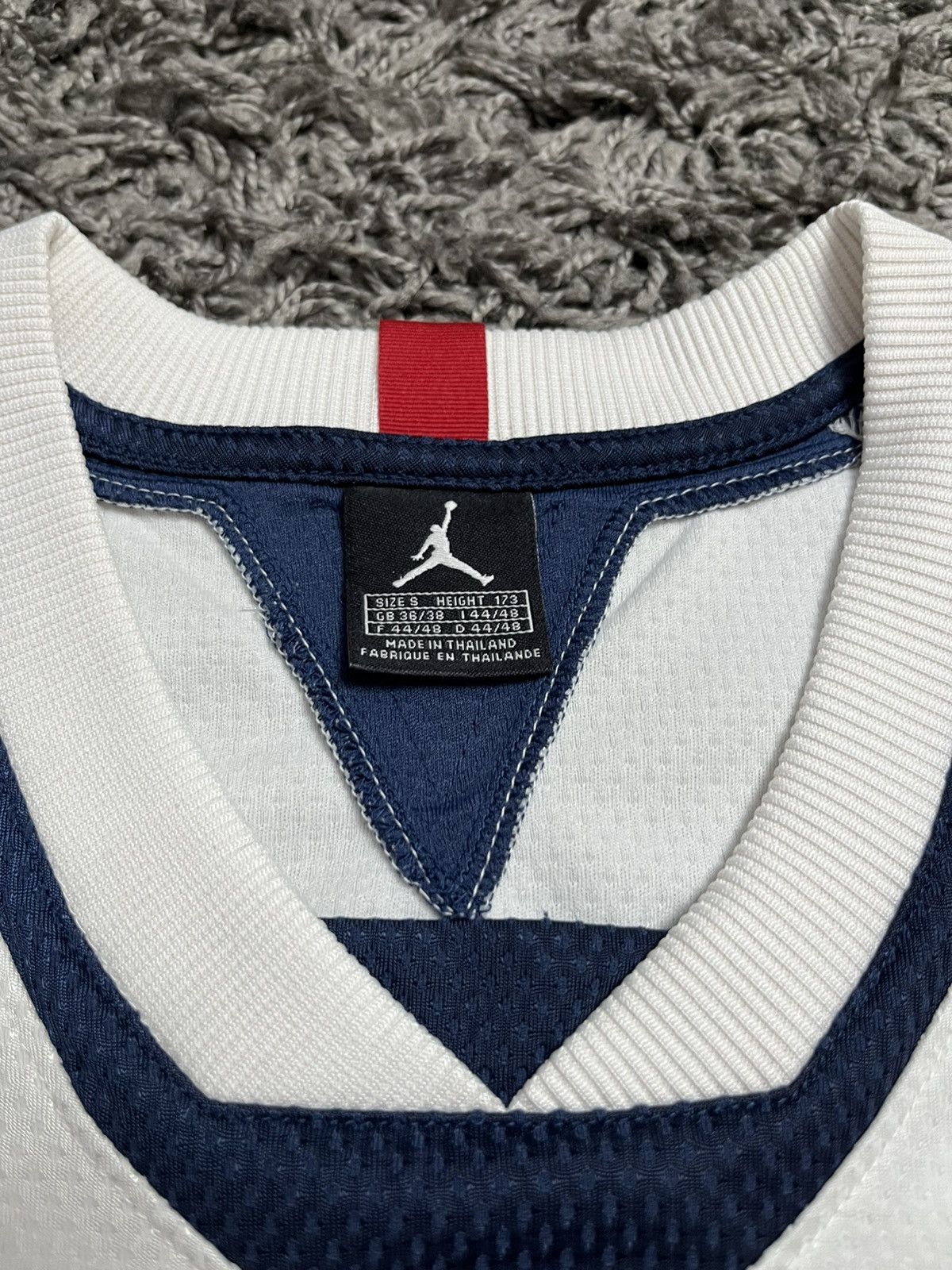 Nike Vintage 00s Jordan Brand Embroidered Mesh Basketball Jersey Size US S / EU 44-46 / 1 - 4 Thumbnail