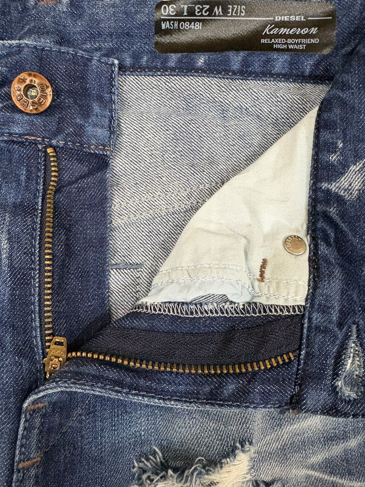 Diesel Vintage Diesel Kameron Blue Wash Distressed Jeans Size 26" / US 2 / IT 38 - 9 Thumbnail
