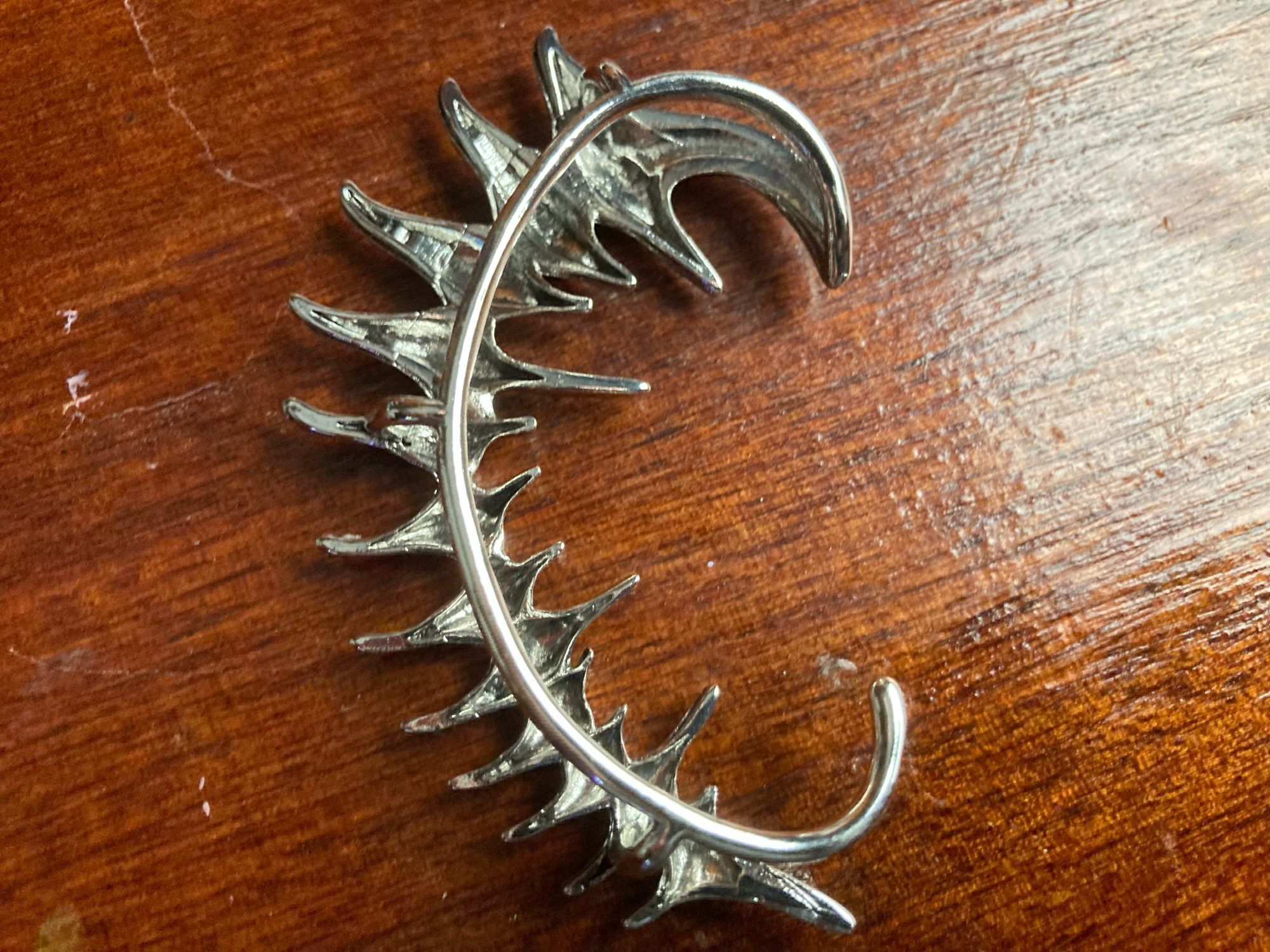 Designer × Jewelry Gothic Skeleton Spike Ear Clip Size ONE SIZE - 6 Thumbnail