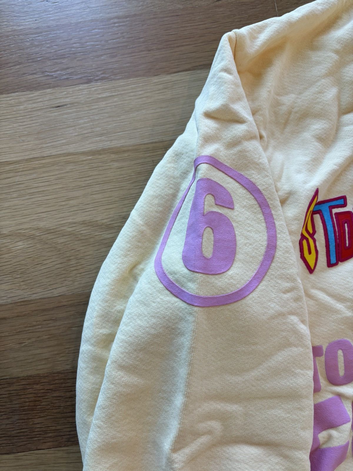 Travis Scott RARE Travis Scott Stormi Birthday Formula Two F2 Crewneck Size US S / EU 44-46 / 1 - 5 Thumbnail