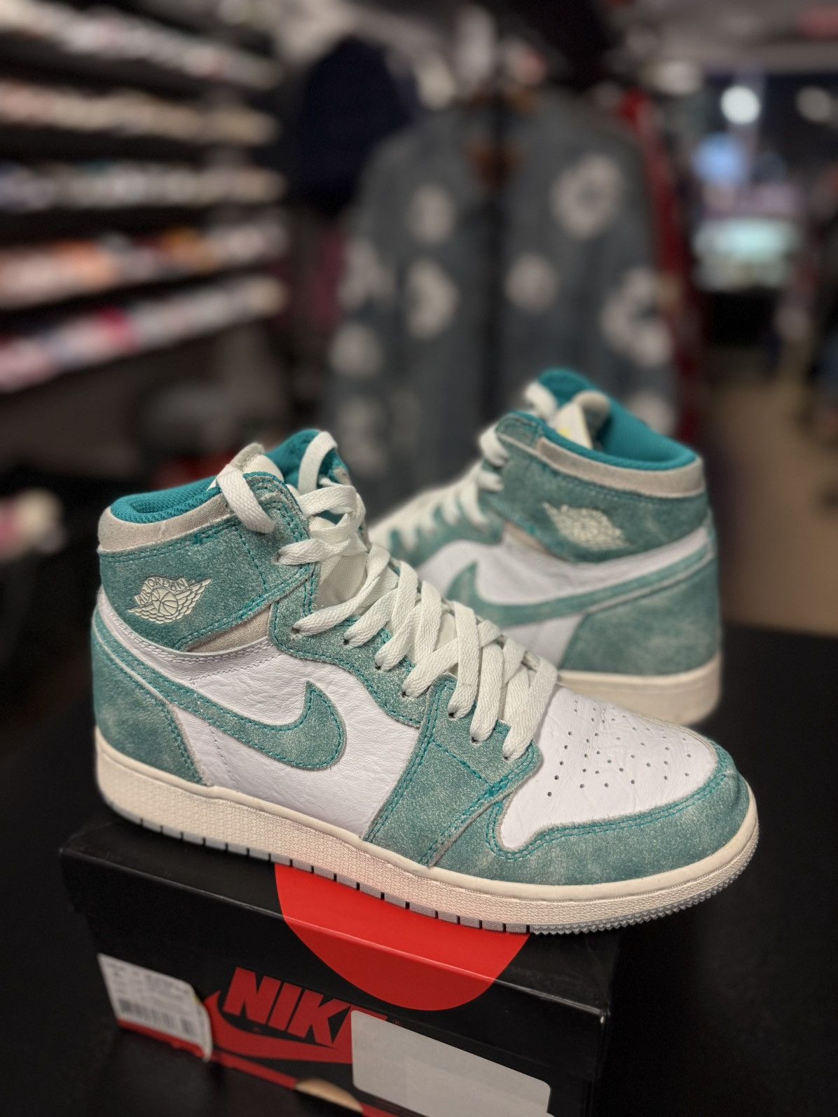 Jordan Brand × Nike Jordan 1 Turbo Green Size 6Y/7.5W (GS) Size US 6 / EU 39 - 5 Thumbnail