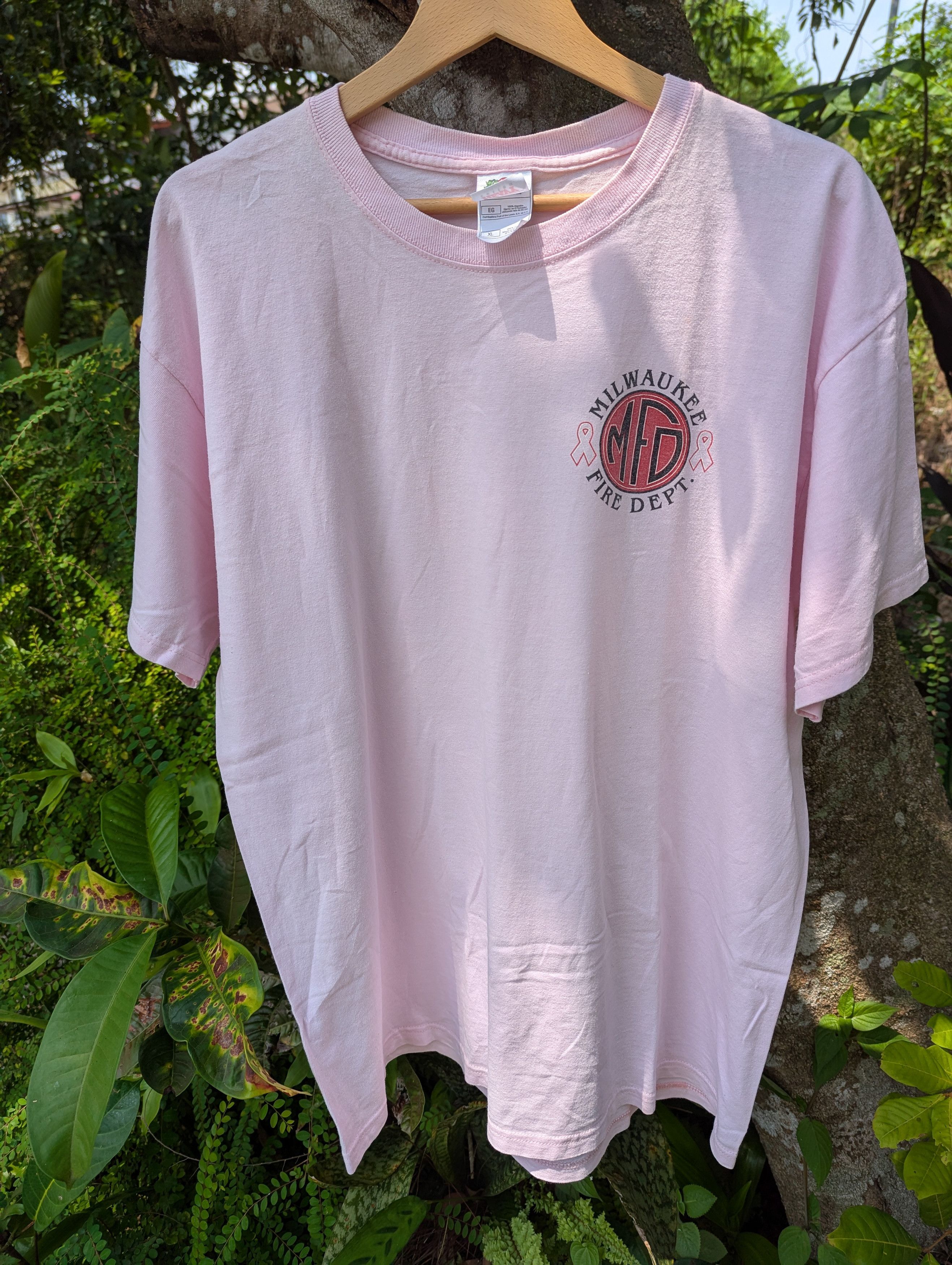 Other Thrased Milwaukee Fire Department Tshirt Size US XL / EU 56 / 4 - 2 Thumbnail