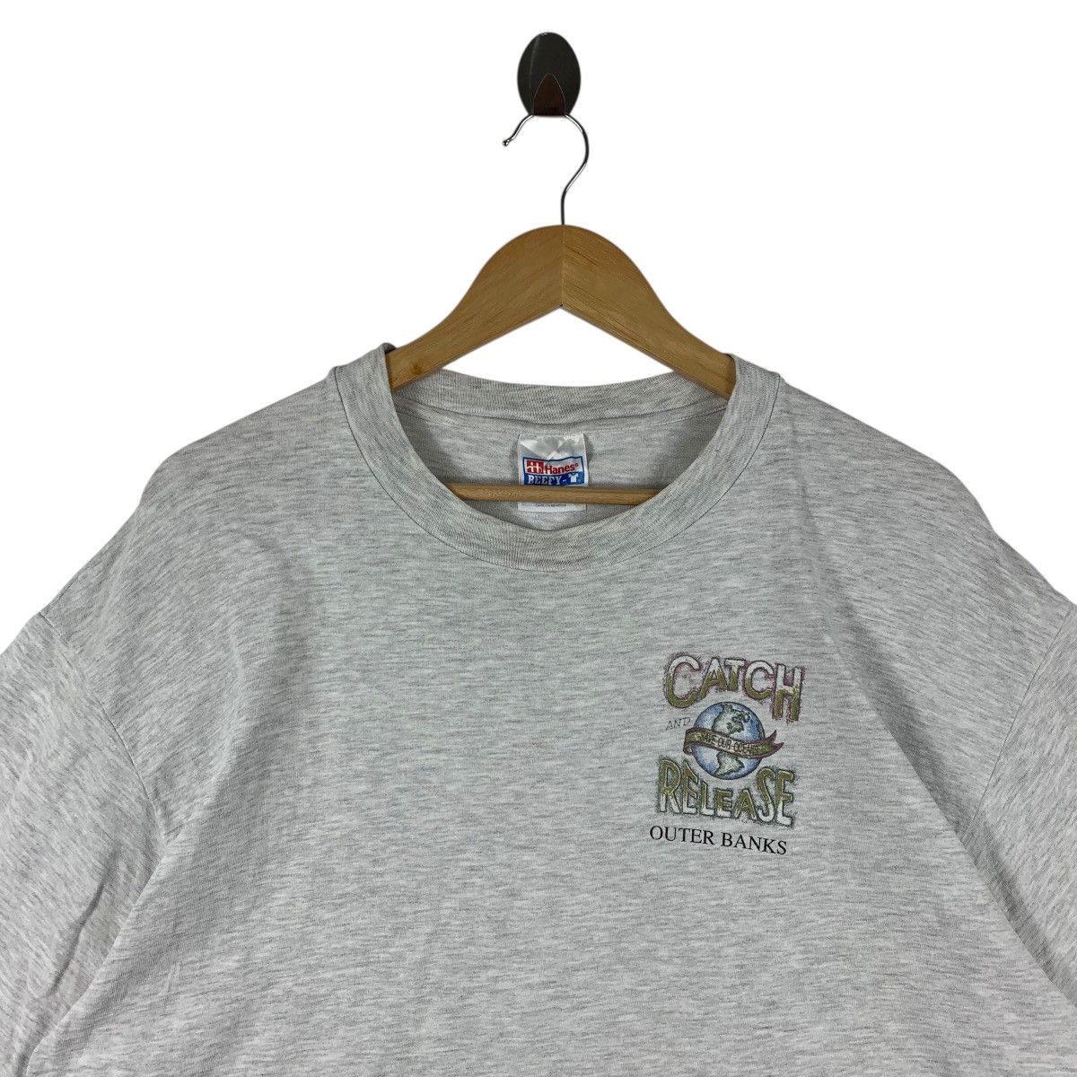 Hanes Vintage 90s Hanes Beefy-T Outer Banks Catch and Release Tee Size US XL / EU 56 / 4 - 3 Thumbnail