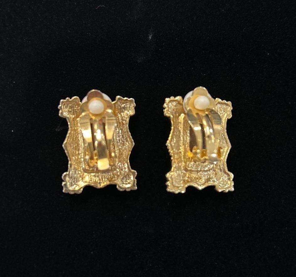 Designer Vintage Clip On Earrings Size ONE SIZE - 2 Thumbnail
