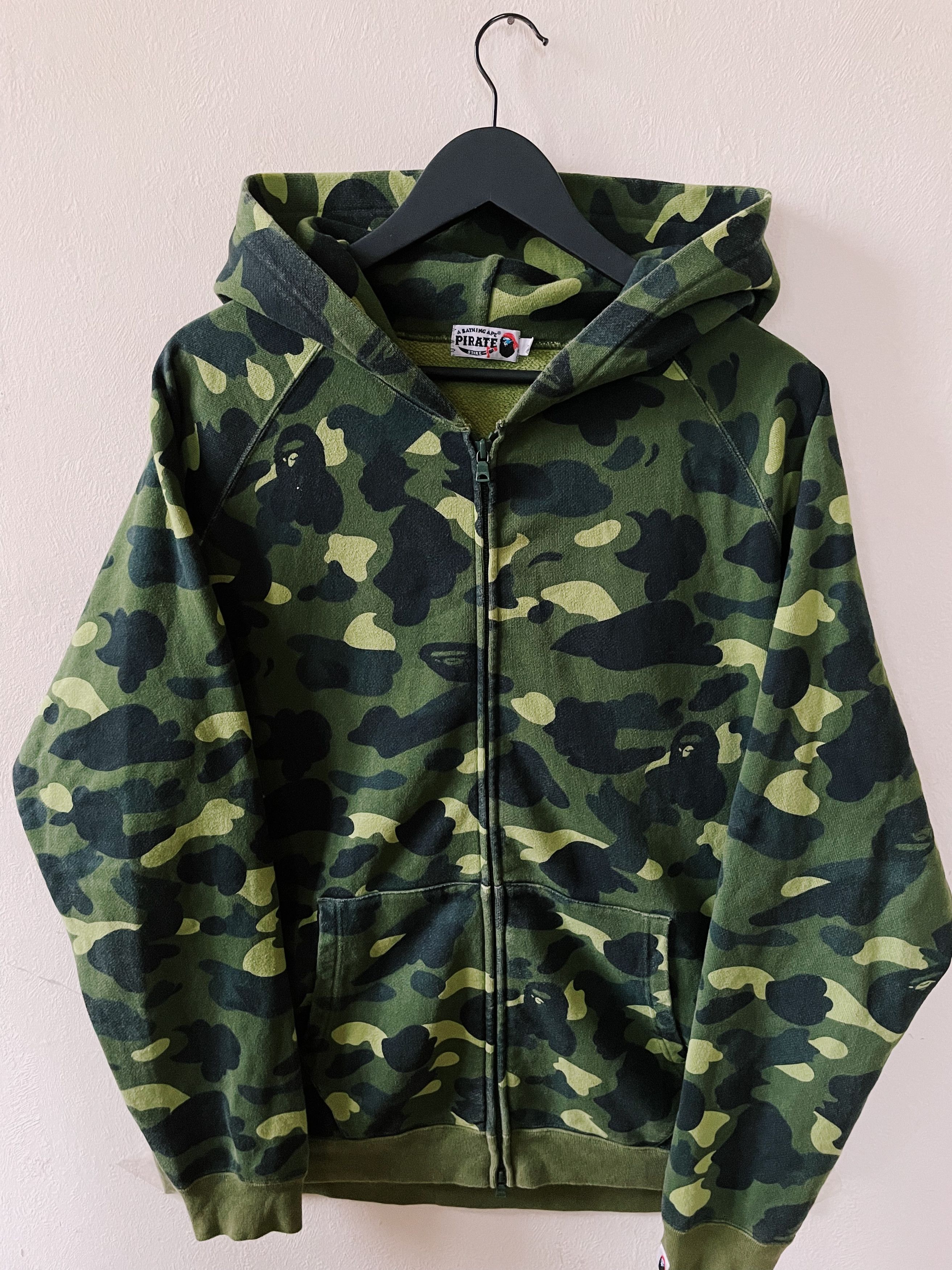 image of Vintage Y2K Bape A Bathing Ape Pirate Store Camo Zip Hoodie in Green, Men's (Size XL)