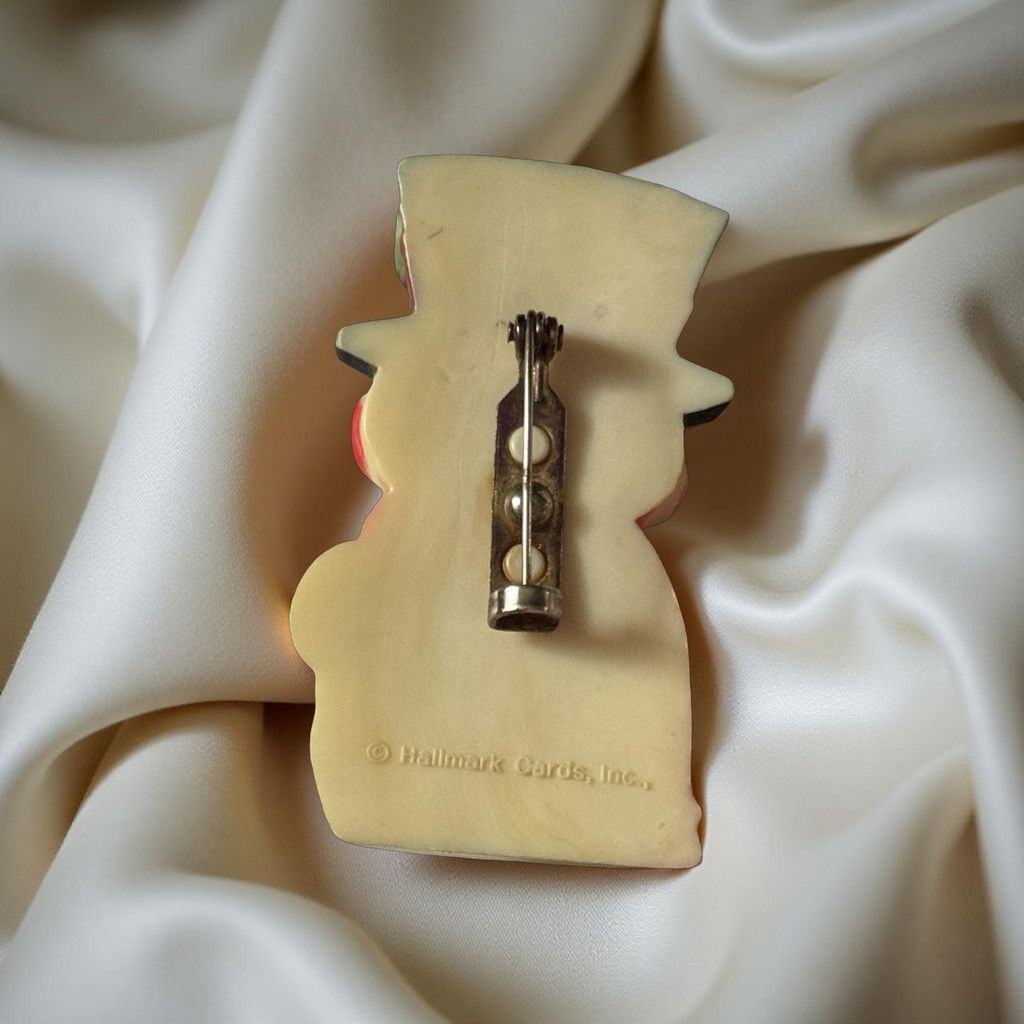Other 1976 Hallmark Snowman Brooch Christmas Wreath Pin Size ONE SIZE - 2 Thumbnail
