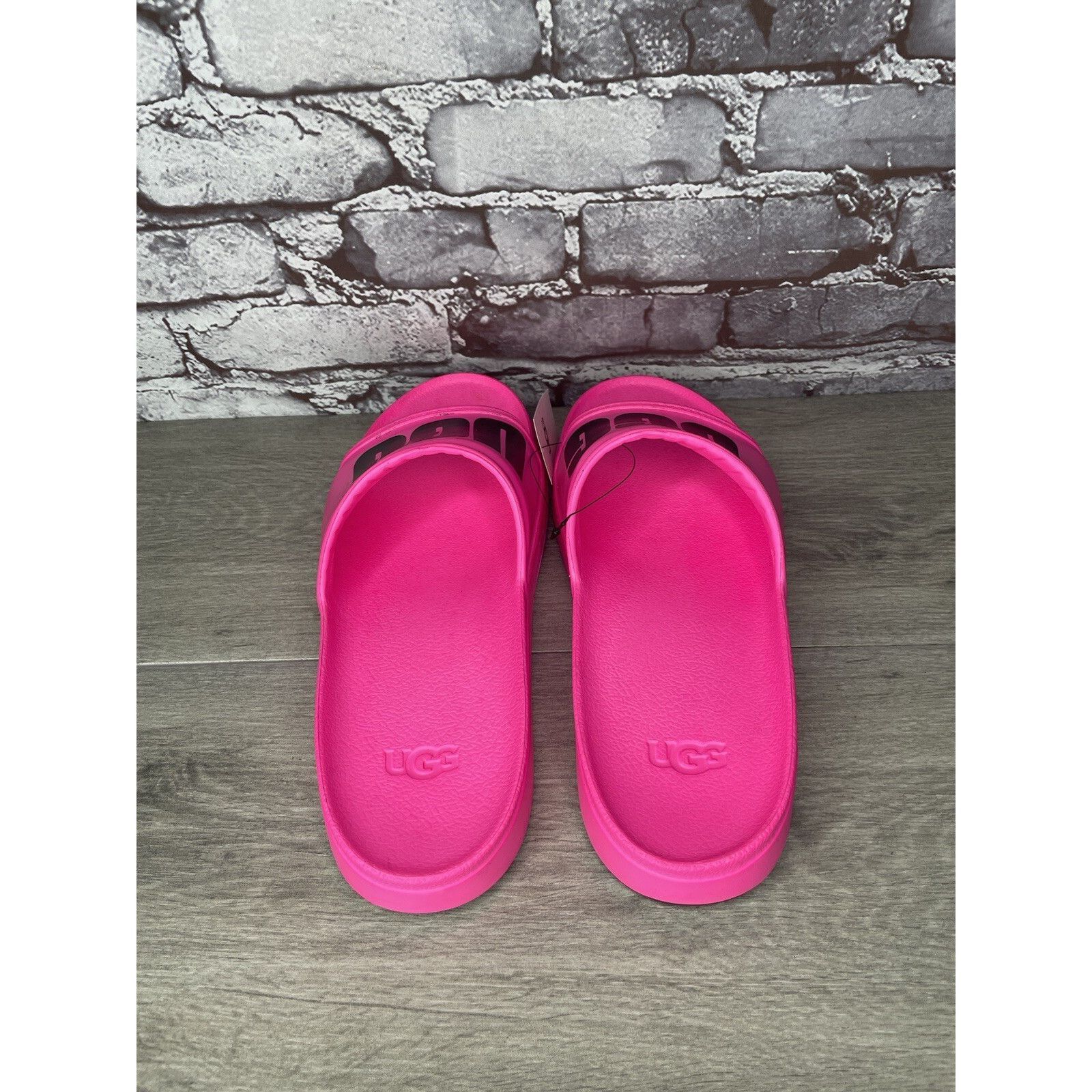 Ugg UGG WILCOX SLIDE Pink Rubber Light Waterproof Sport Sandals Size US 12 / EU 45 - 6 Thumbnail