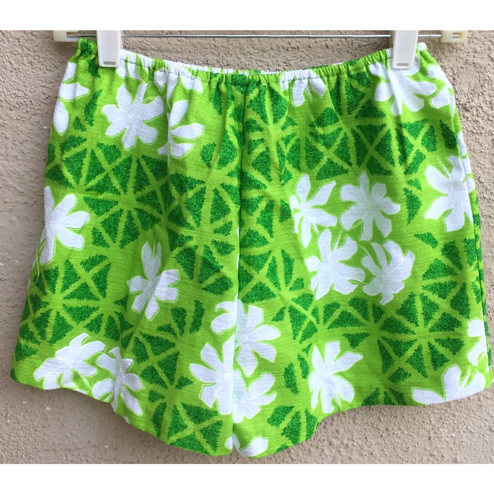 ALOHAS Vintage Hawaiian Shorts Green White Polynesian Floral Tiki Aloha Size 12 Small Size 34" / US 12 / IT 48 - 3 Thumbnail