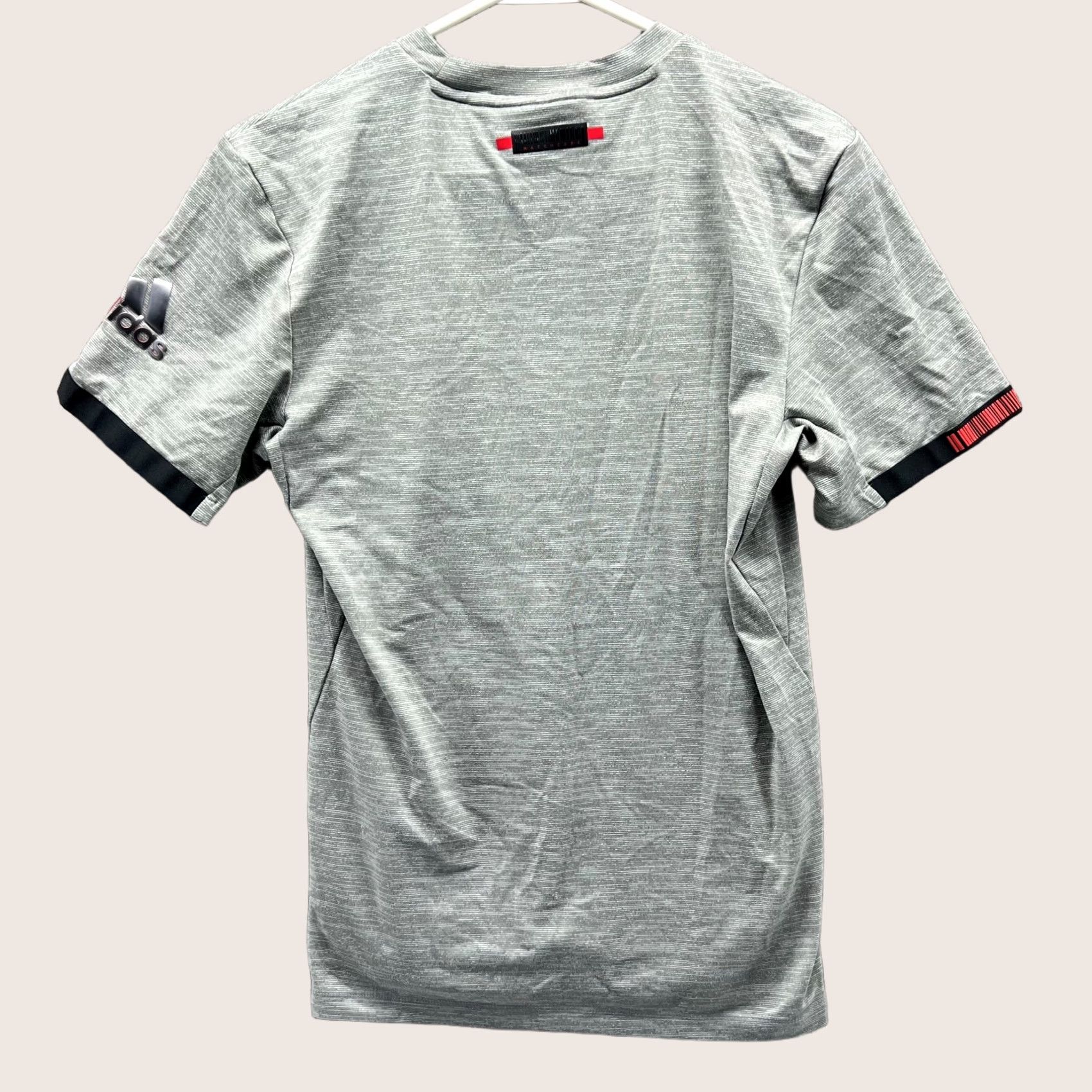 Adidas Adidas Shirt Mens Small Gray Climachill Athletic Heather Barcodes Sleeve Trefoil Shirt Short Sleeve Crew Neck Logo Activewear Mens S Gray Adidas Shirt Size US S / EU 44-46 / 1 - 1 Thumbnail