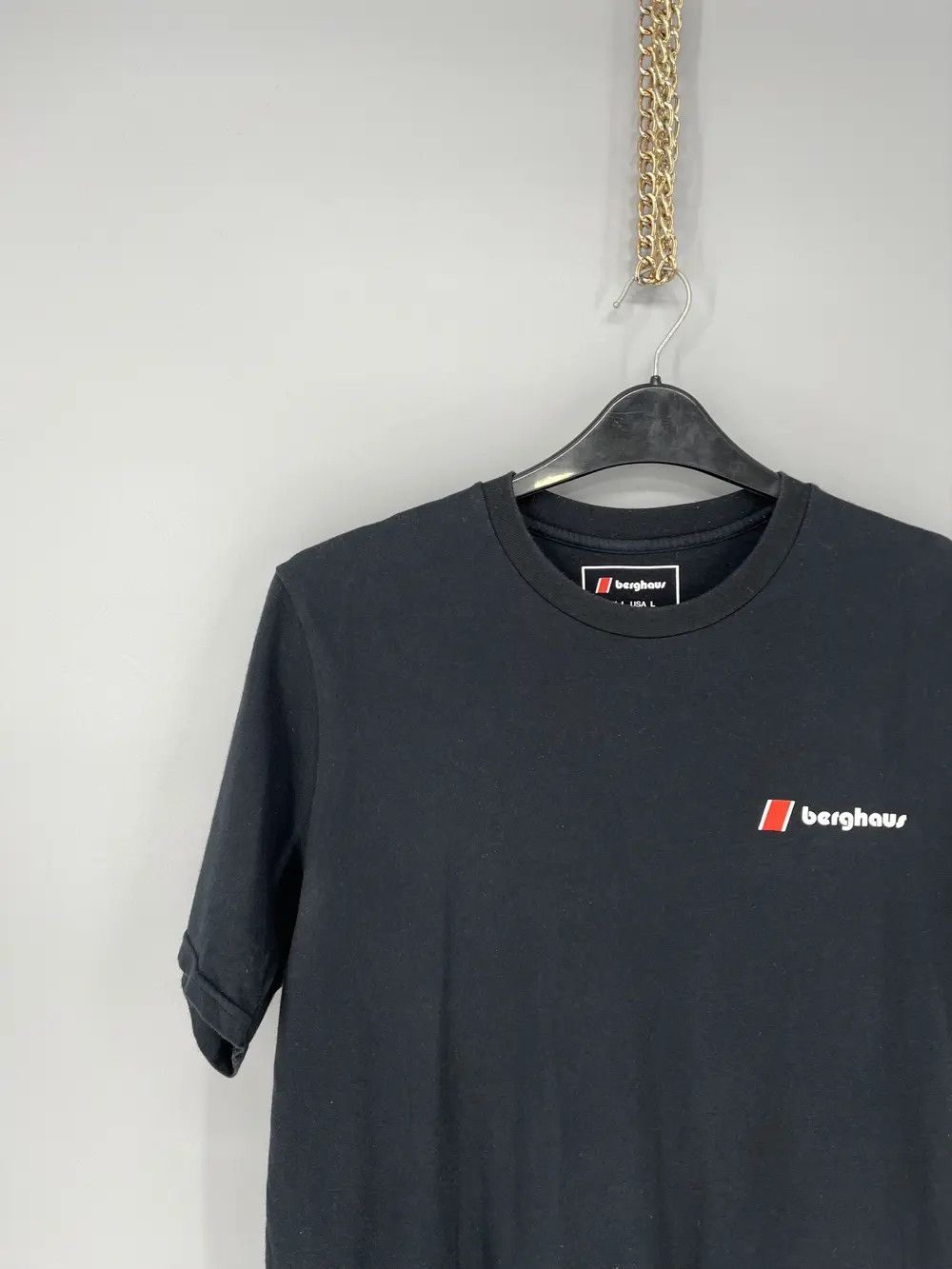 Berghaus Vintage Berghaus T-shirt outdoor hiking Big logo Size US L / EU 52-54 / 3 - 6 Thumbnail