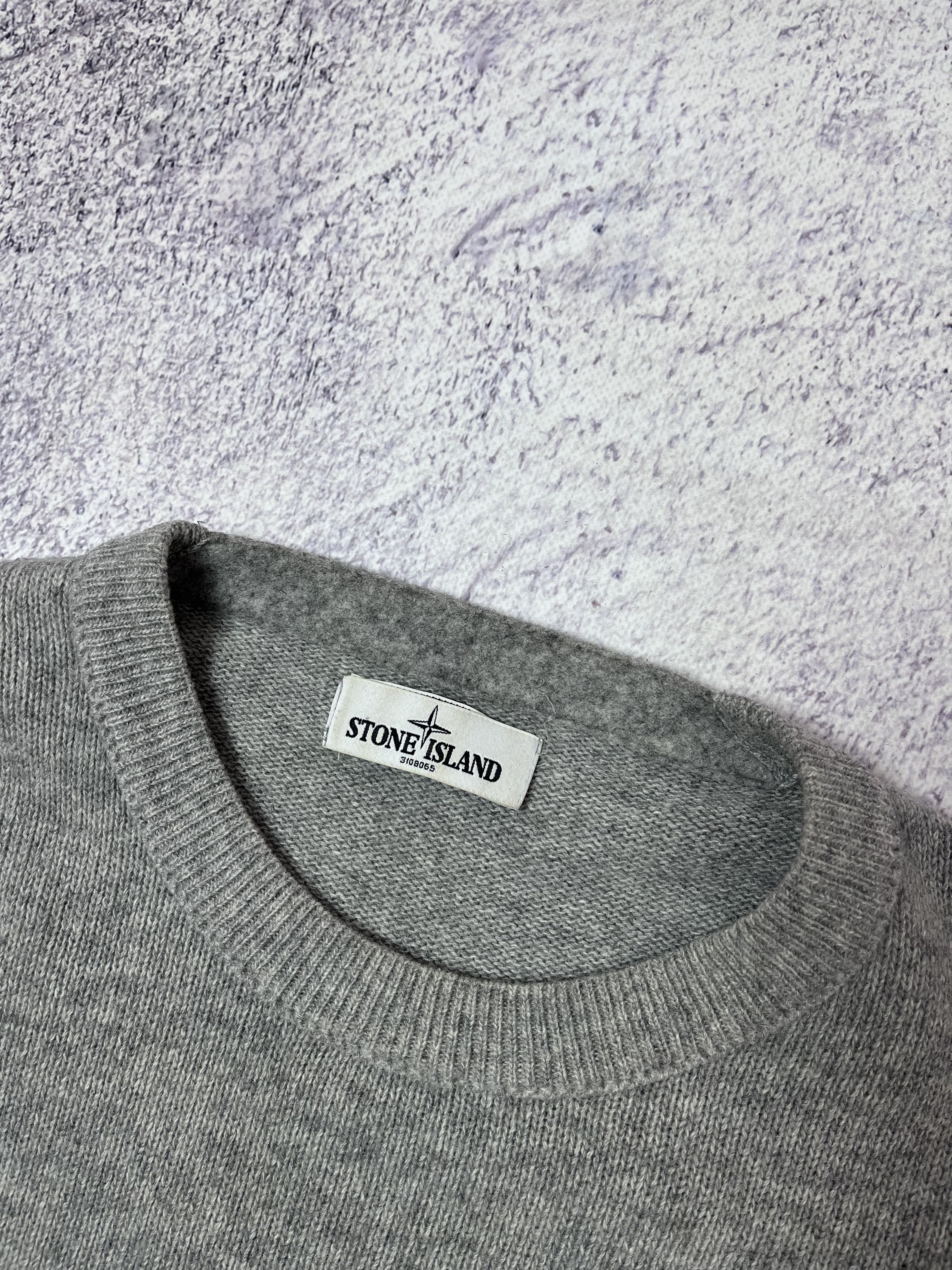 Stone Island × Vintage Vintage men’s sweater Stone Island size M Size US M / EU 48-50 / 2 - 6 Thumbnail