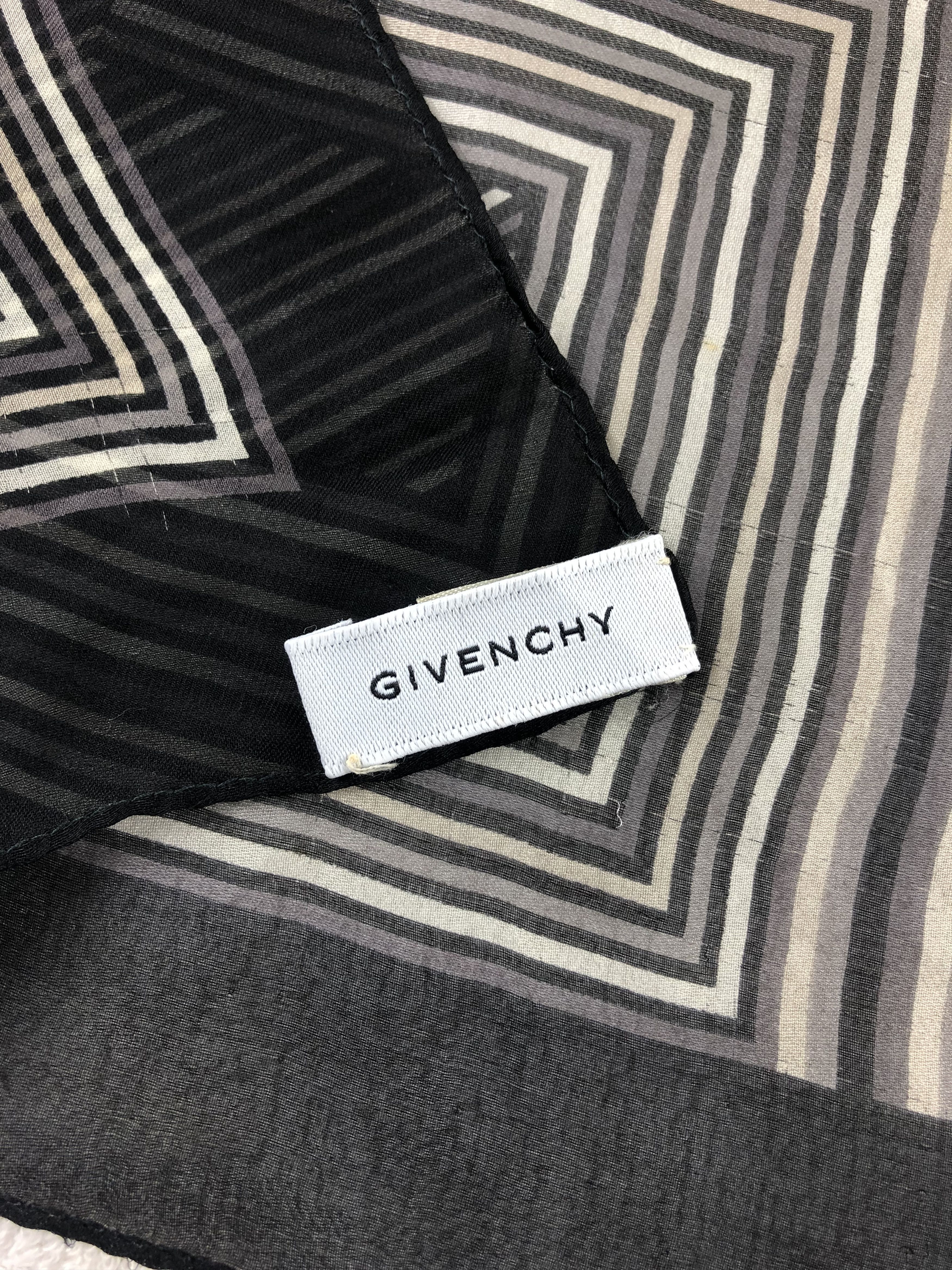 Givenchy × Vintage Givenchy Handkerchief / Scarf / Neckerchief / Headscarf Size ONE SIZE - 7 Thumbnail