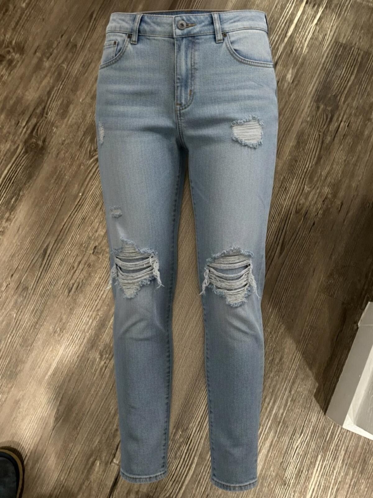 Shein NIB Light Blue Distressed Skinny Jeans Size 42" / US 20 - 1 Thumbnail