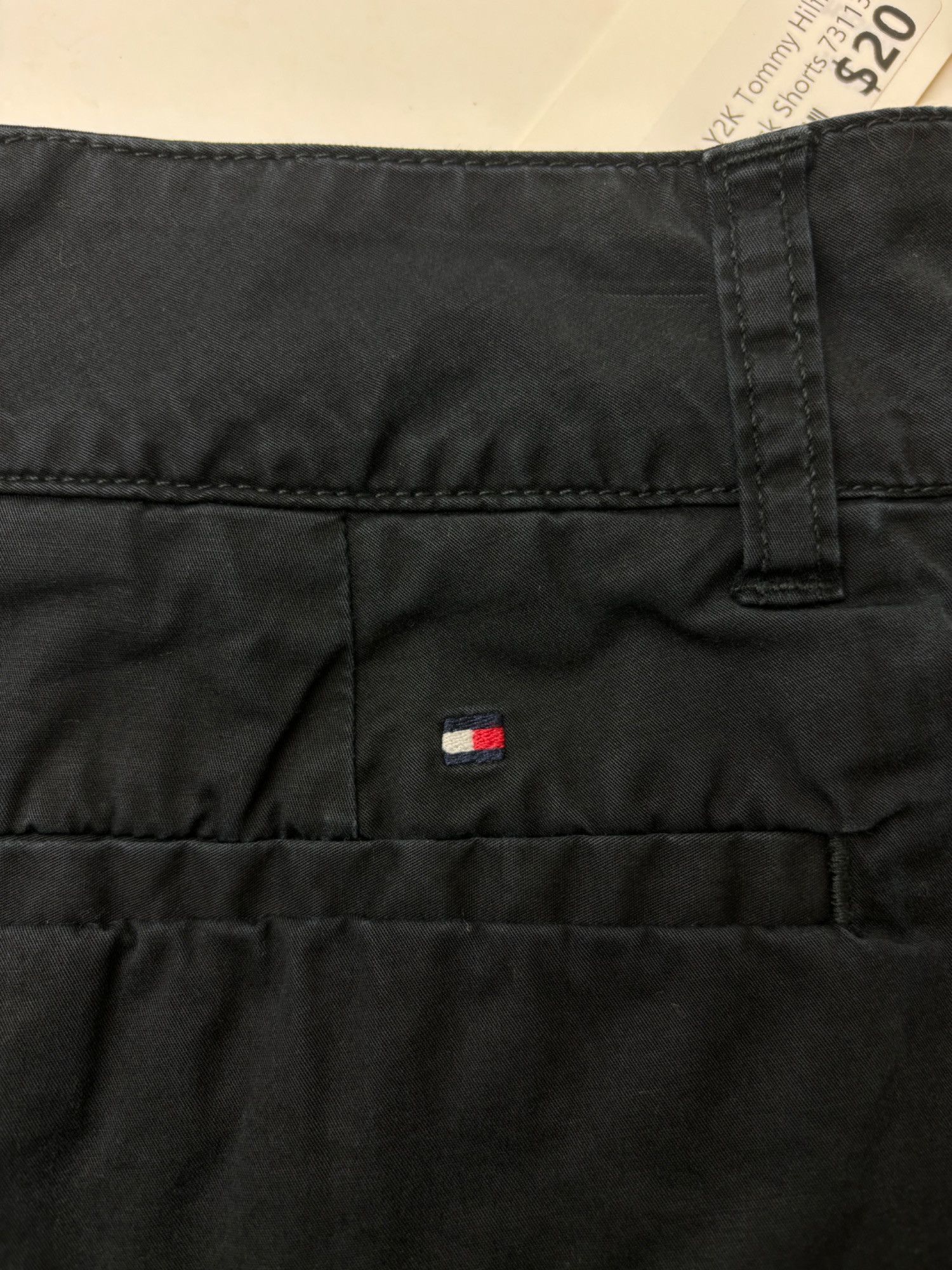 Tommy Hilfiger 8 Y2k Tommy Hilfiger Black Shorts Size 30" / US 8 / IT 44 - 4 Thumbnail