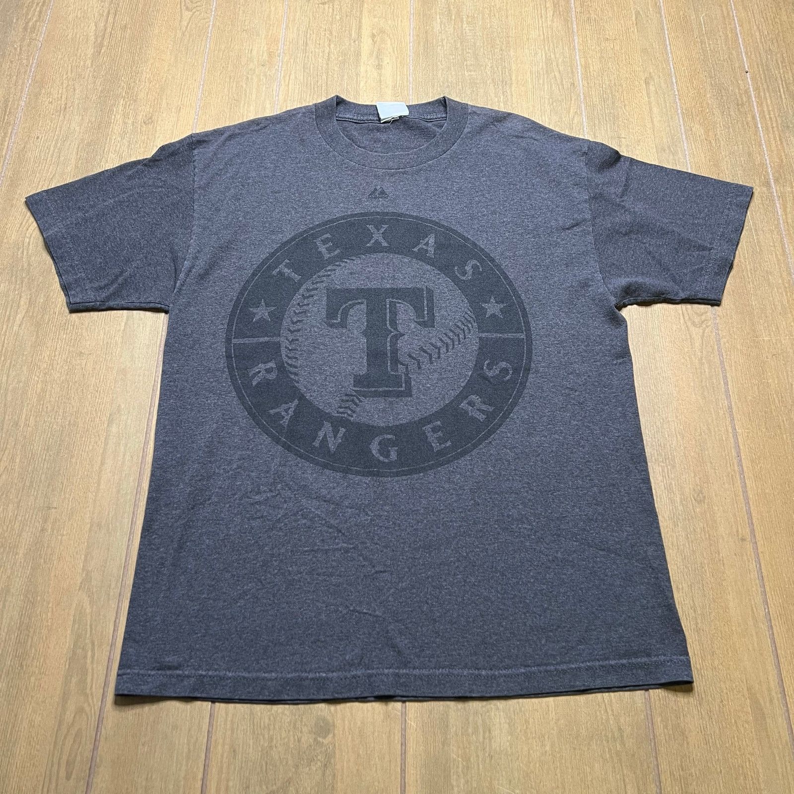Majestic Vintage Majestic Texas Rangers gray cotton t-shirt Sz M/L Size US L / EU 52-54 / 3 - 1 Thumbnail