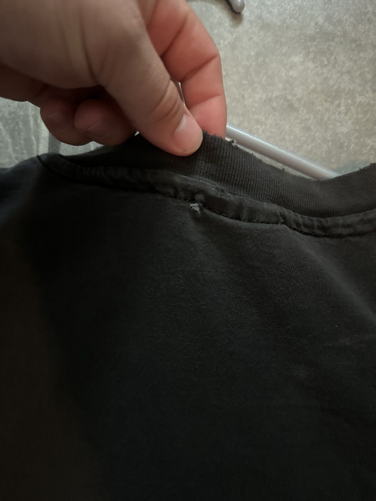 Vintage SINGLE STITCHED BLACK BLANK TEE - 1990S Size US L / EU 52-54 / 3 - 9 Thumbnail