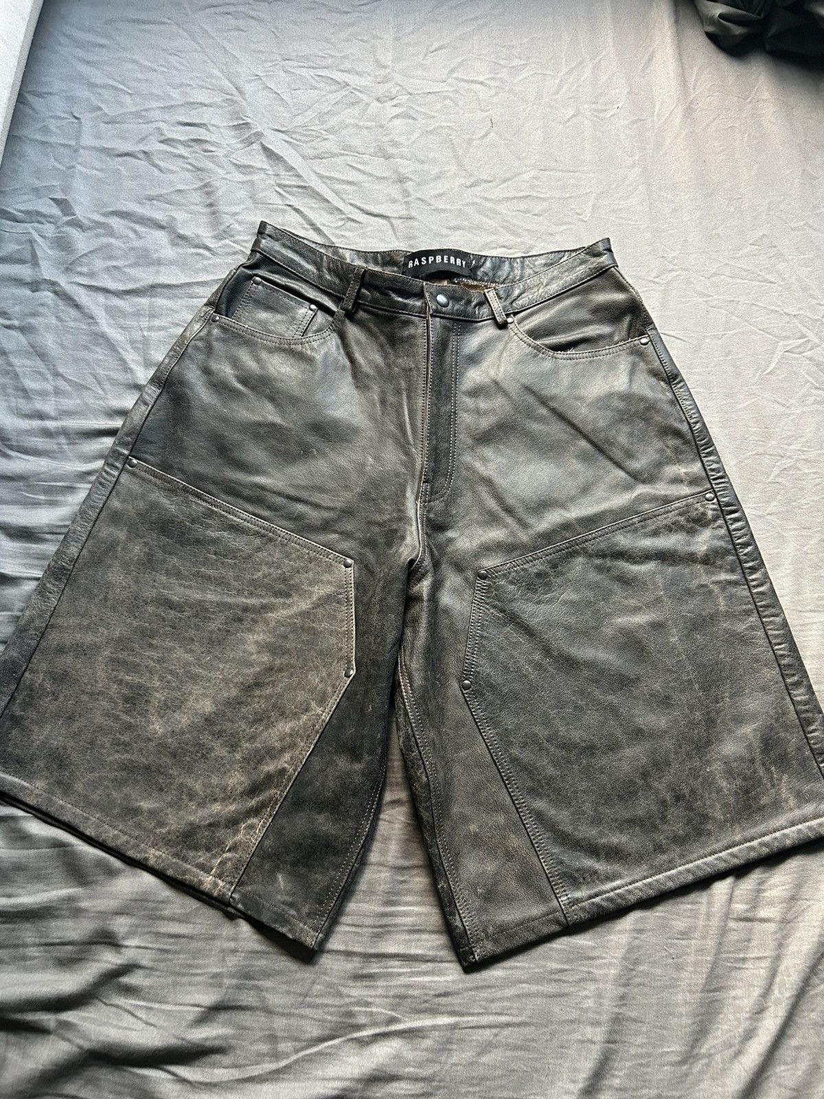 Other GV leather shorts Size US 32 / EU 48 - 1 Thumbnail