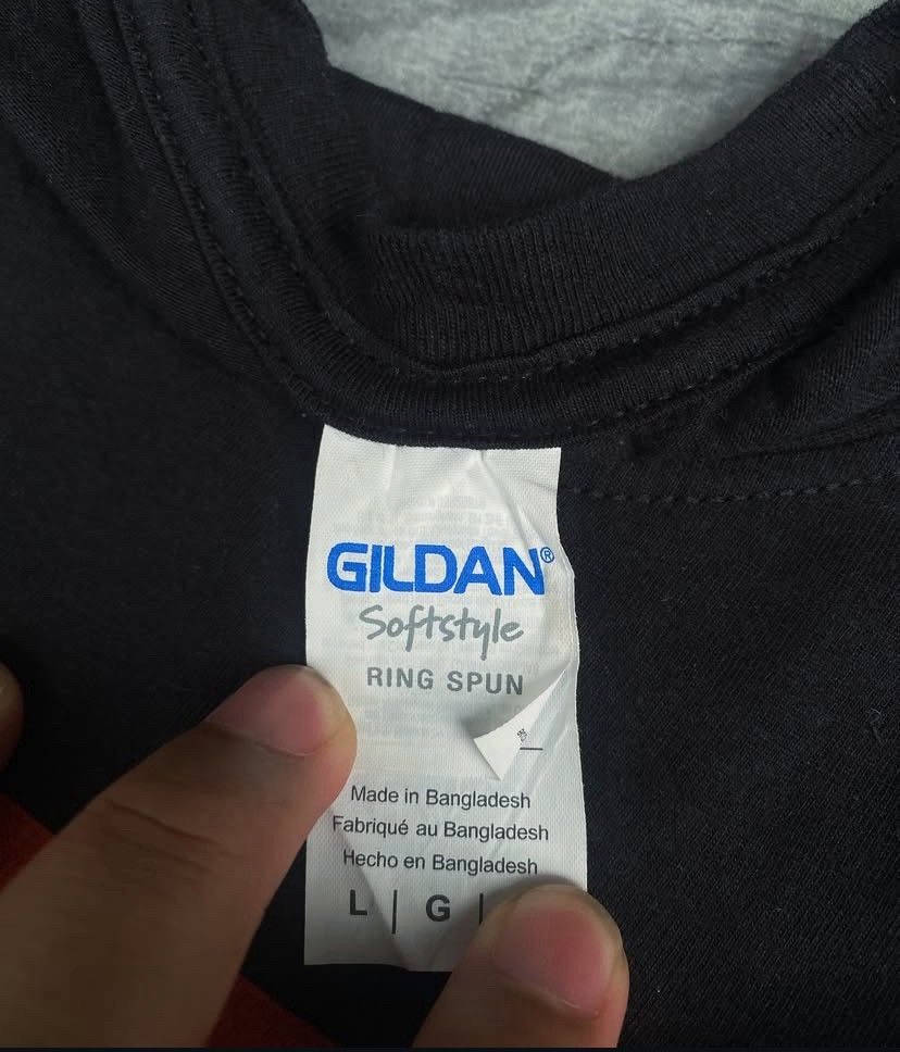 Gildan Troye sivan bloom world tour 2019 Asia tee Size US L / EU 52-54 / 3 - 6 Thumbnail
