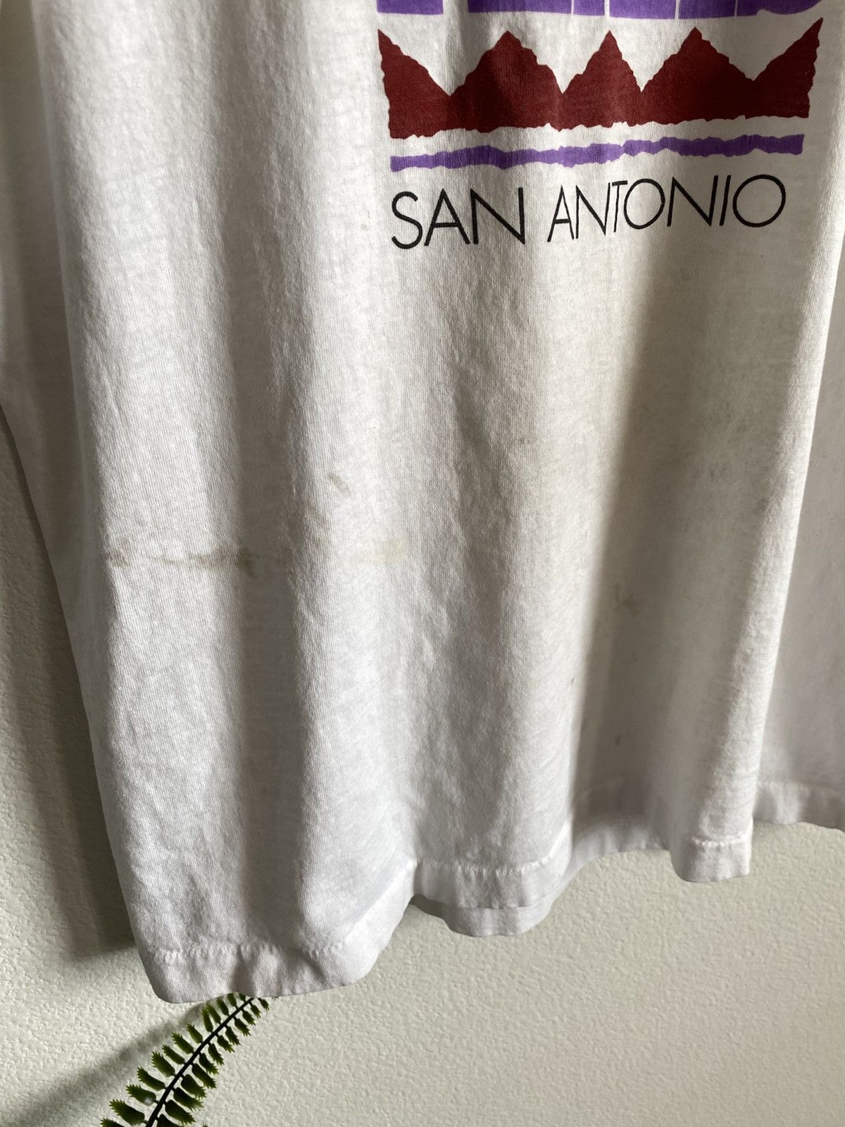 Vintage Vintage 90s Fiesta Texas San Antonio Single Stitch Tee Size US L / EU 52-54 / 3 - 4 Thumbnail