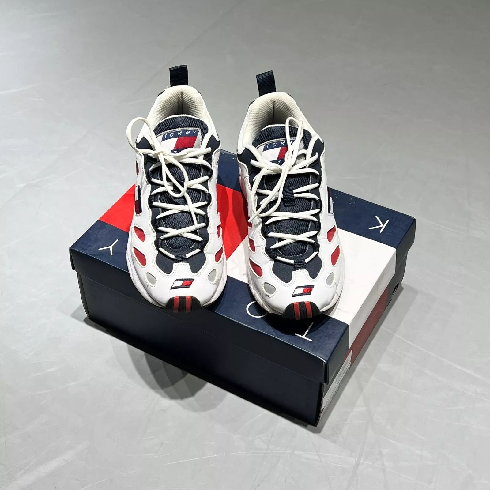 Kith × Tommy Hilfiger Tommy Hilfiger x Kith (SS19) - Hyperbole Trainers Size US 9.5 / EU 42-43 - 6 Thumbnail