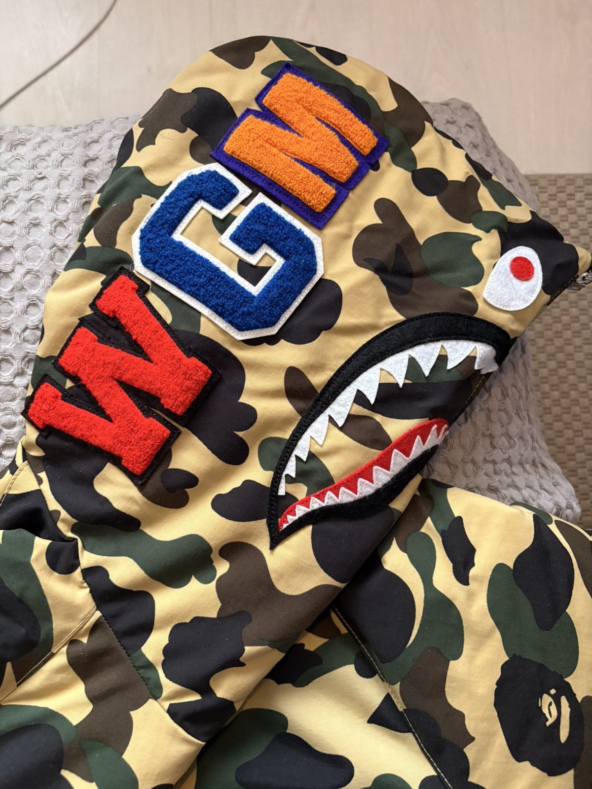 Bape BAPE 1st Camo Shark Down Jacket WGM Yellow OG Camo FW17 Size US XL / EU 56 / 4 - 2 Thumbnail