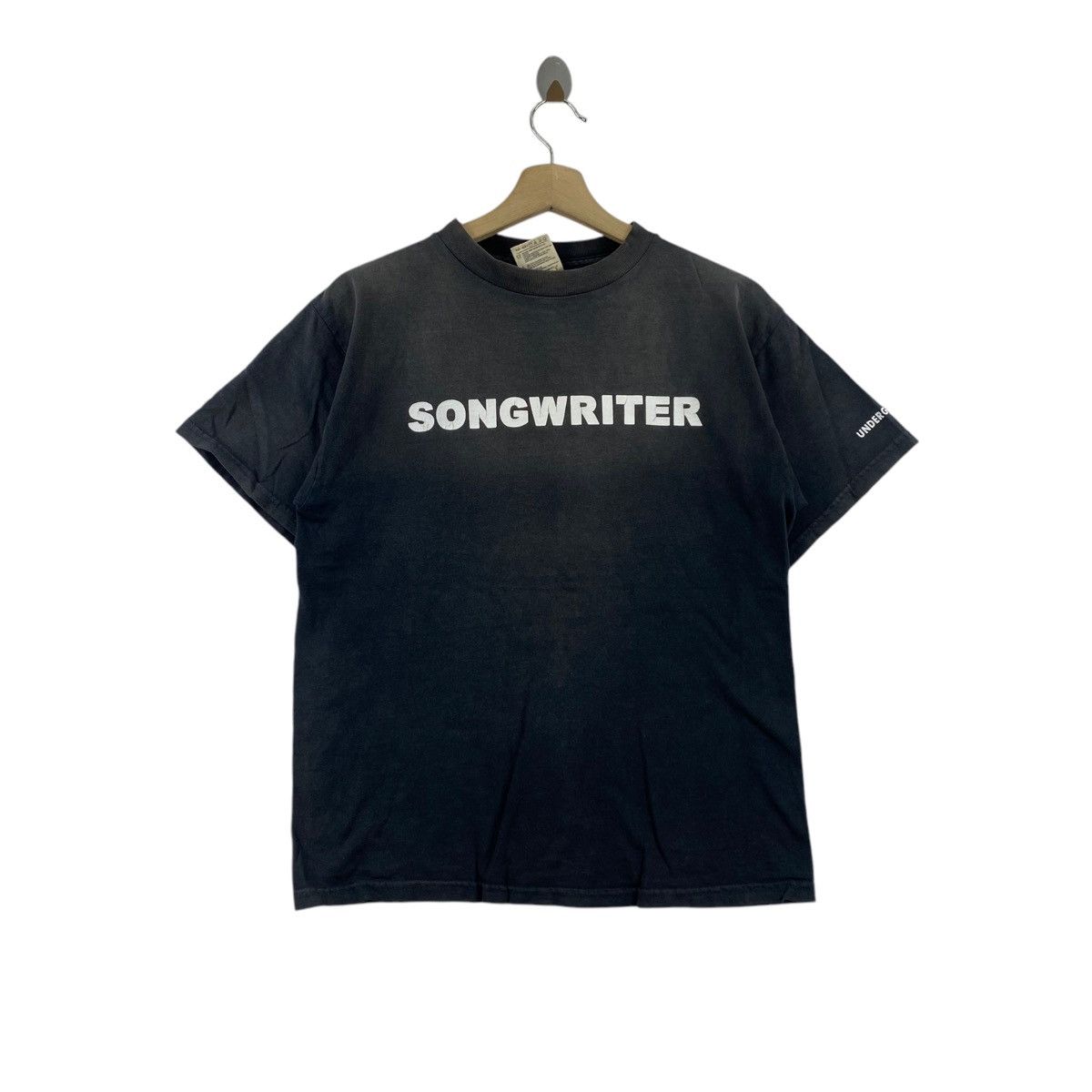 Vintage Vintage SONGWRITER TOM YORK Radiohead Underground Band Shirt Size US L / EU 52-54 / 3 - 1 Thumbnail