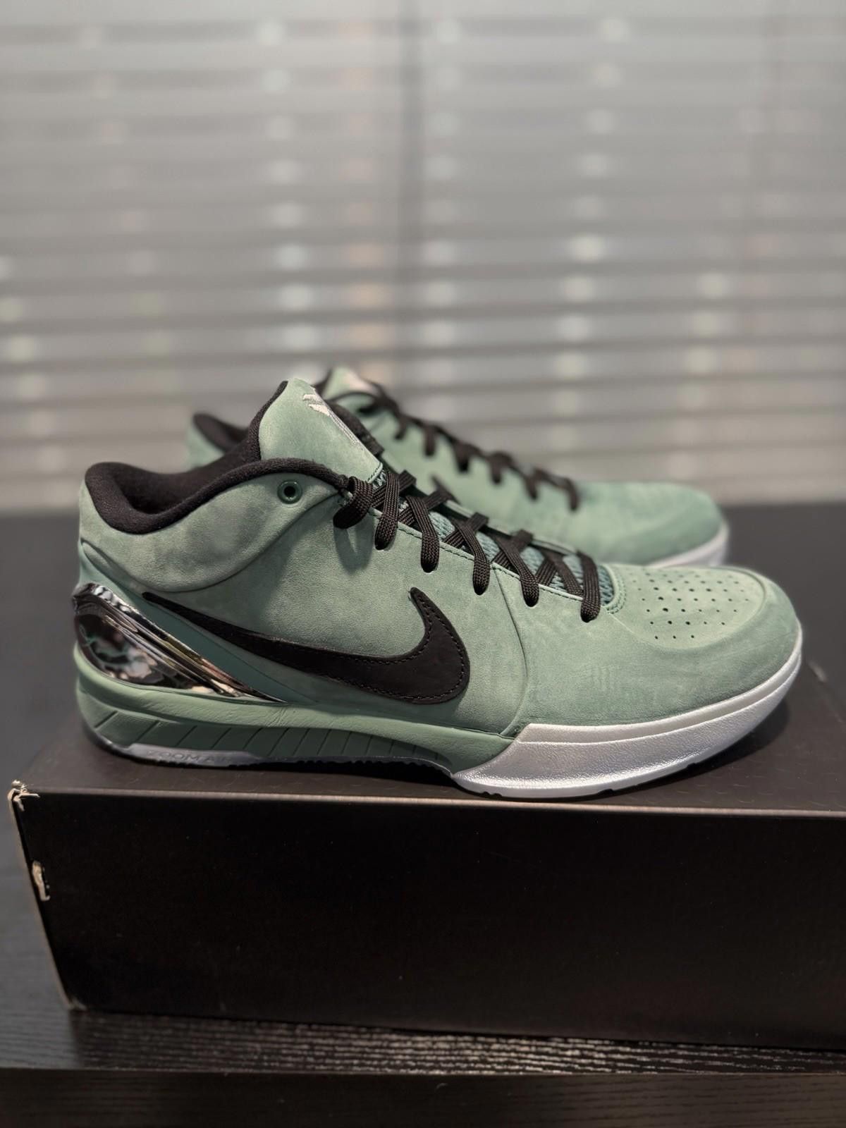 Han Kjobenhavn Men’s 10.5 - Kobe 4 Protro ‘Girl Dad’ (FQ3545-300) New Size US 10.5 / EU 43-44 - 8 Thumbnail