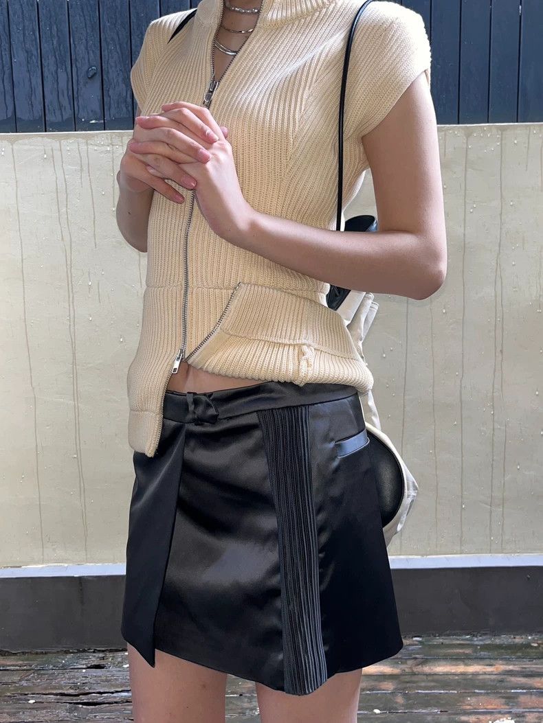 Prada Prada Sporty wrap-around half skirt Size 26" / US 2 / IT 38 - 3 Thumbnail