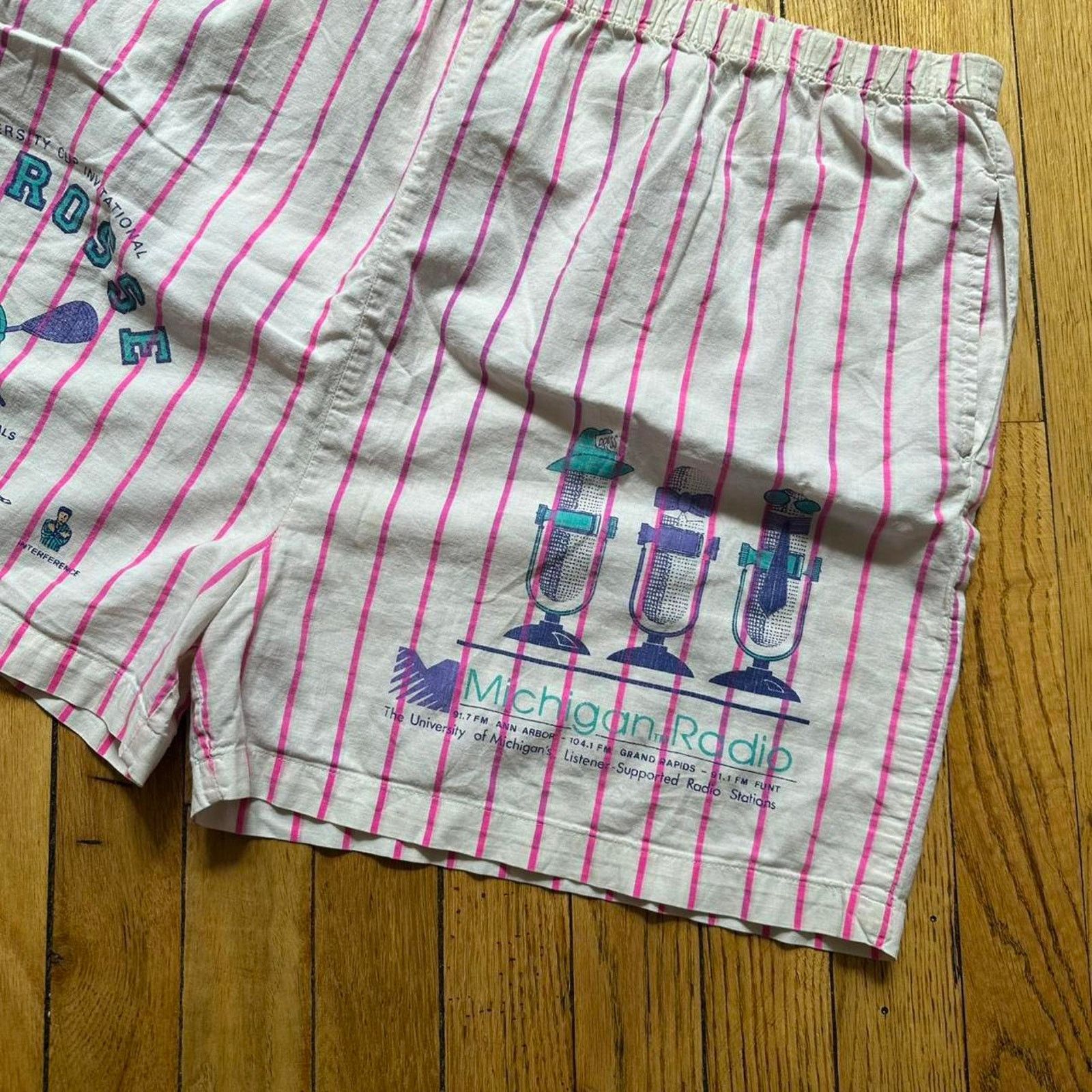 Vintage Vintage 80s Michigan Lacrosse Stripped Pink Gym Sleep Shorts Size US 34 / EU 50 - 4 Thumbnail