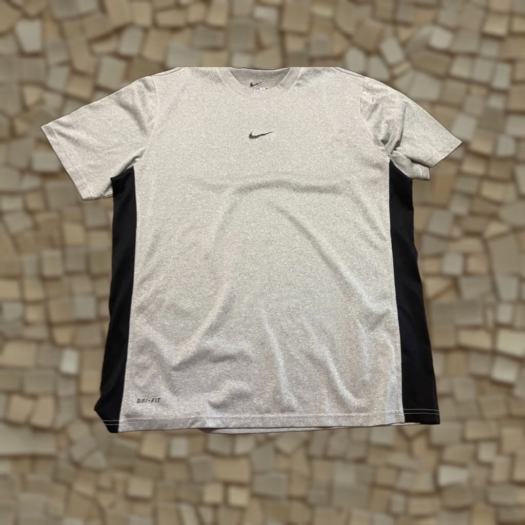 Nike Nike Shirt Mens Size Large Grey Black Dri Fit Athletic Wear Moisture Wicking Nike Dri-FIT L Mens Size US L / EU 52-54 / 3 - 1 Thumbnail