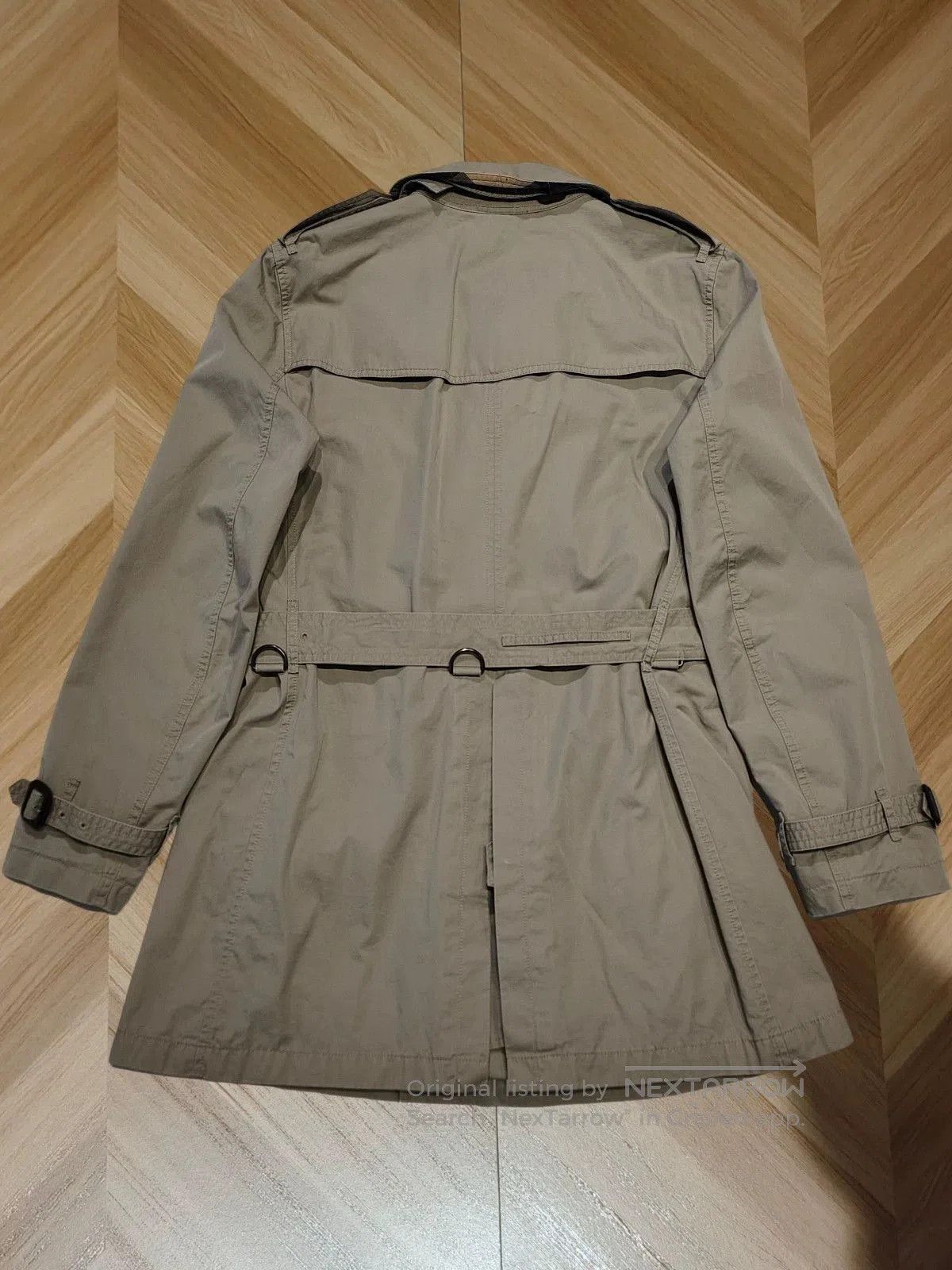 Burberry burberry waterproof trench coat in beige. Size US M / EU 48-50 / 2 - 2 Thumbnail
