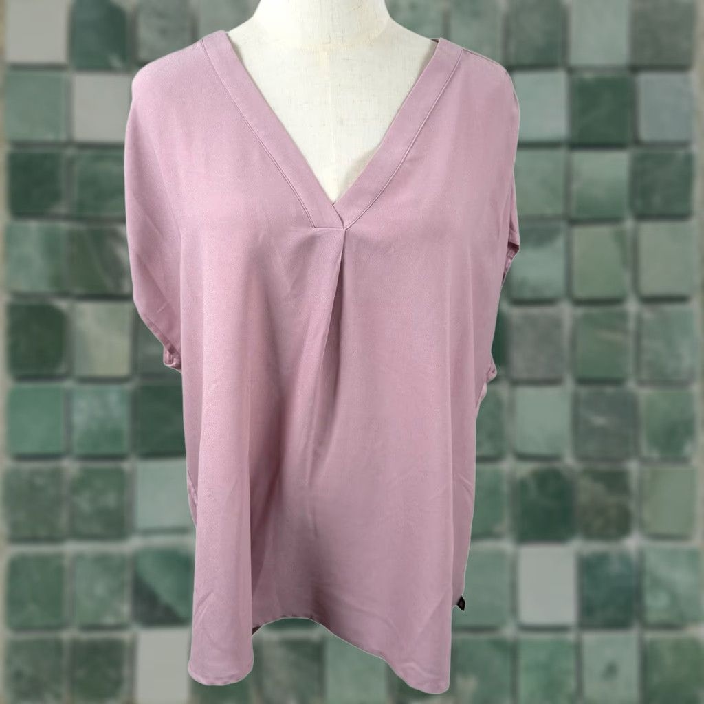 Banana Republic VINTAGE Banana Republic Blouse XXL XL V-Neck Dolman Short Sleeve Pleated High-Low Mauve Pink Womens Shirt Size XL / US 12-14 / IT 48-50 - 1 Thumbnail