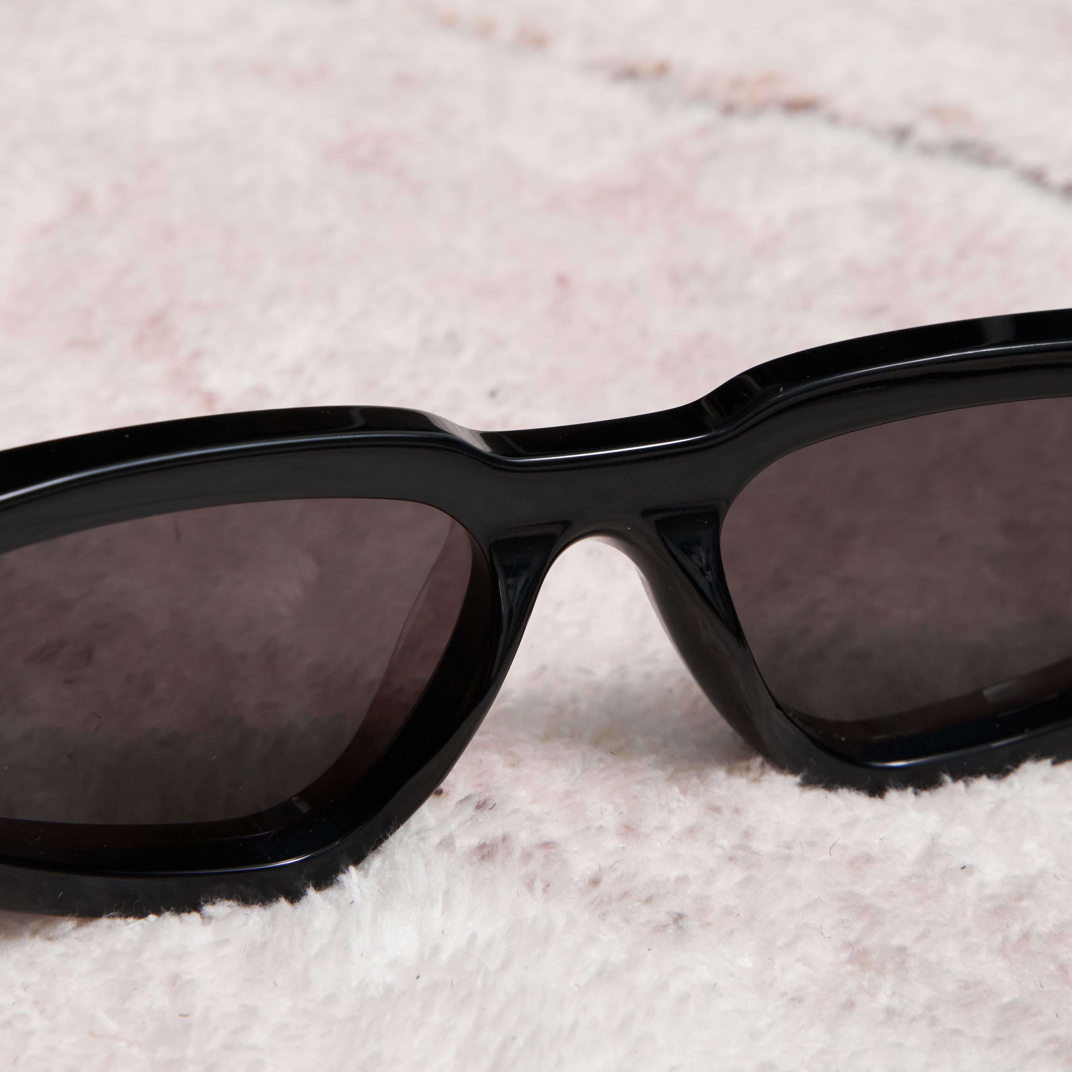 Yves Saint Laurent SAINT LAURENT SL 634 NOVA 001 Sunglasses BLACK Size ONE SIZE - 3 Thumbnail