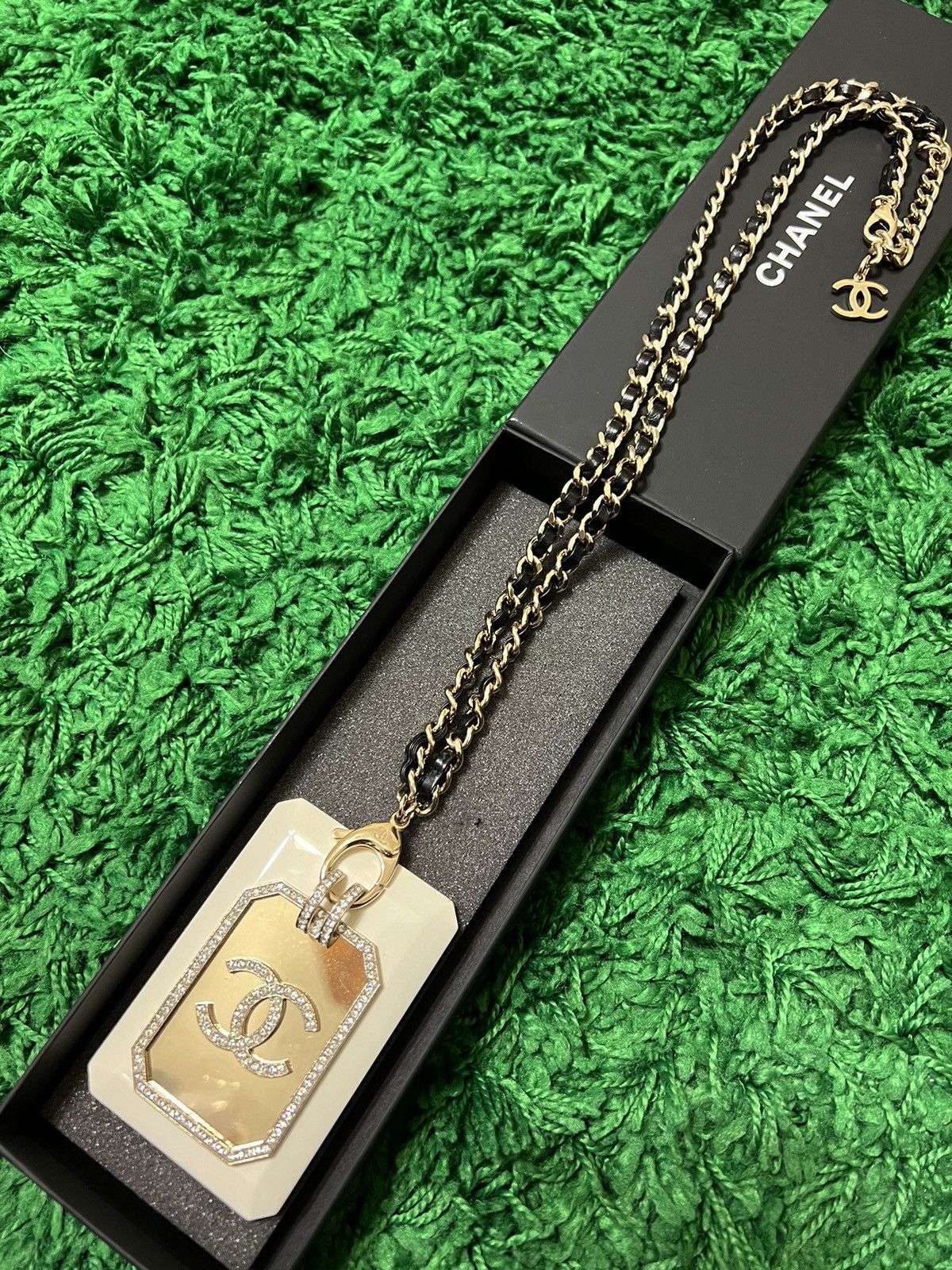 image of Chanel Necklace/credit Card Holder in White, Women's