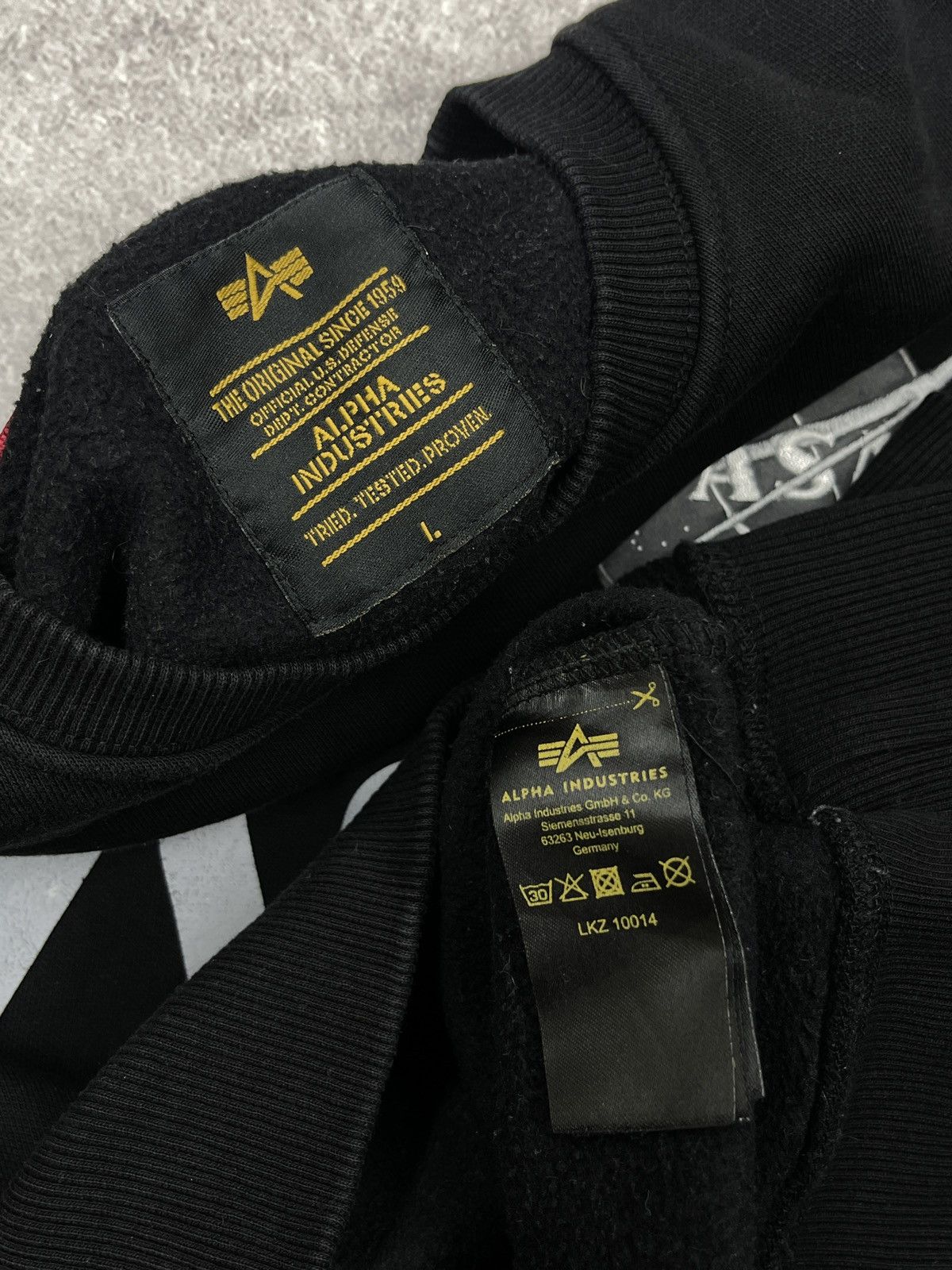 Alpha Industries Mens Alpha Industries x NASA Black Sweatshirt Size L Size US L / EU 52-54 / 3 - 9 Thumbnail